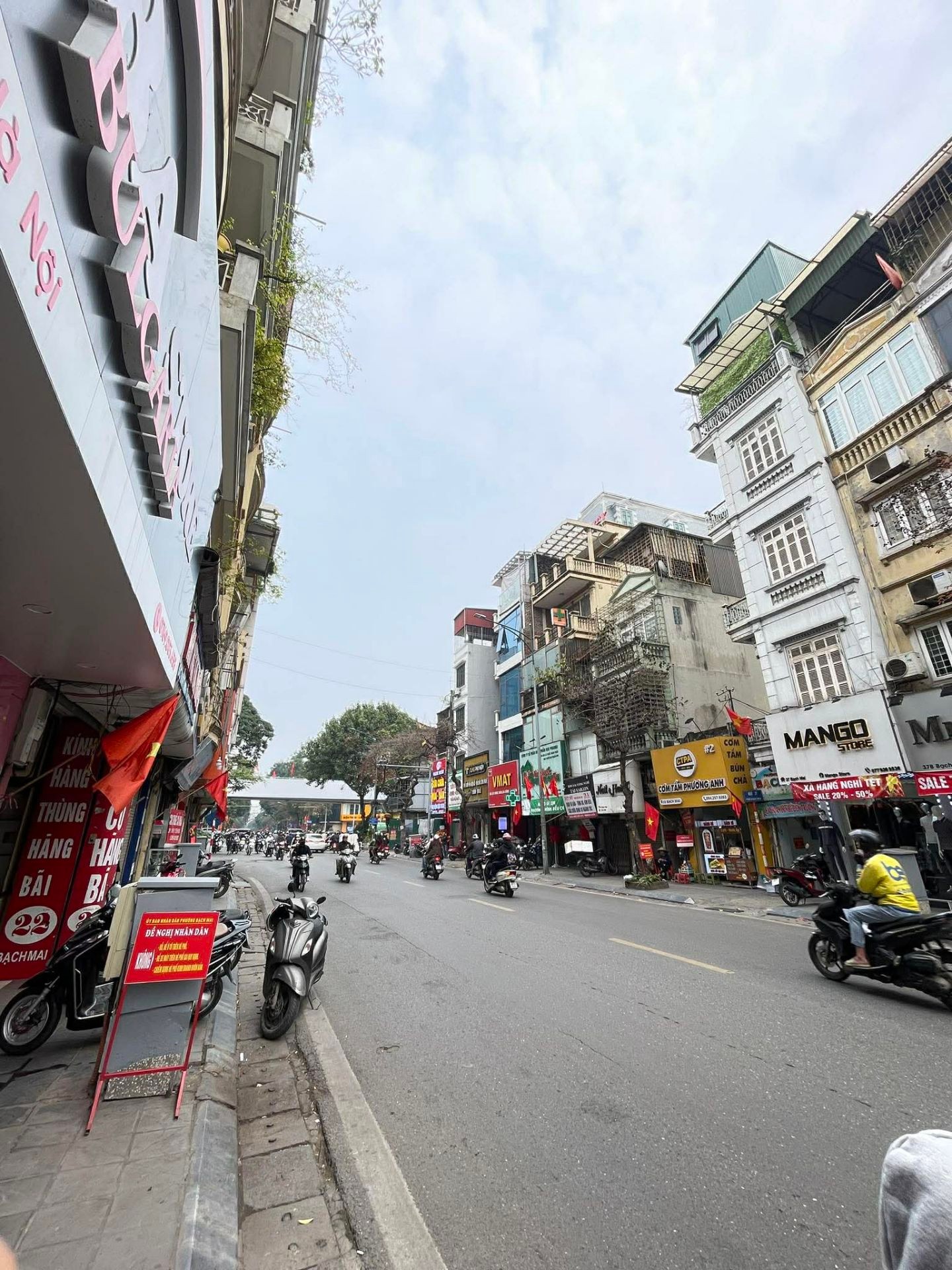 Bán nhà Bạch Mai - diện tích 99m2 6 tầng - Mặt phố kinh doanh đỉnh cao - giá 57 tỷ