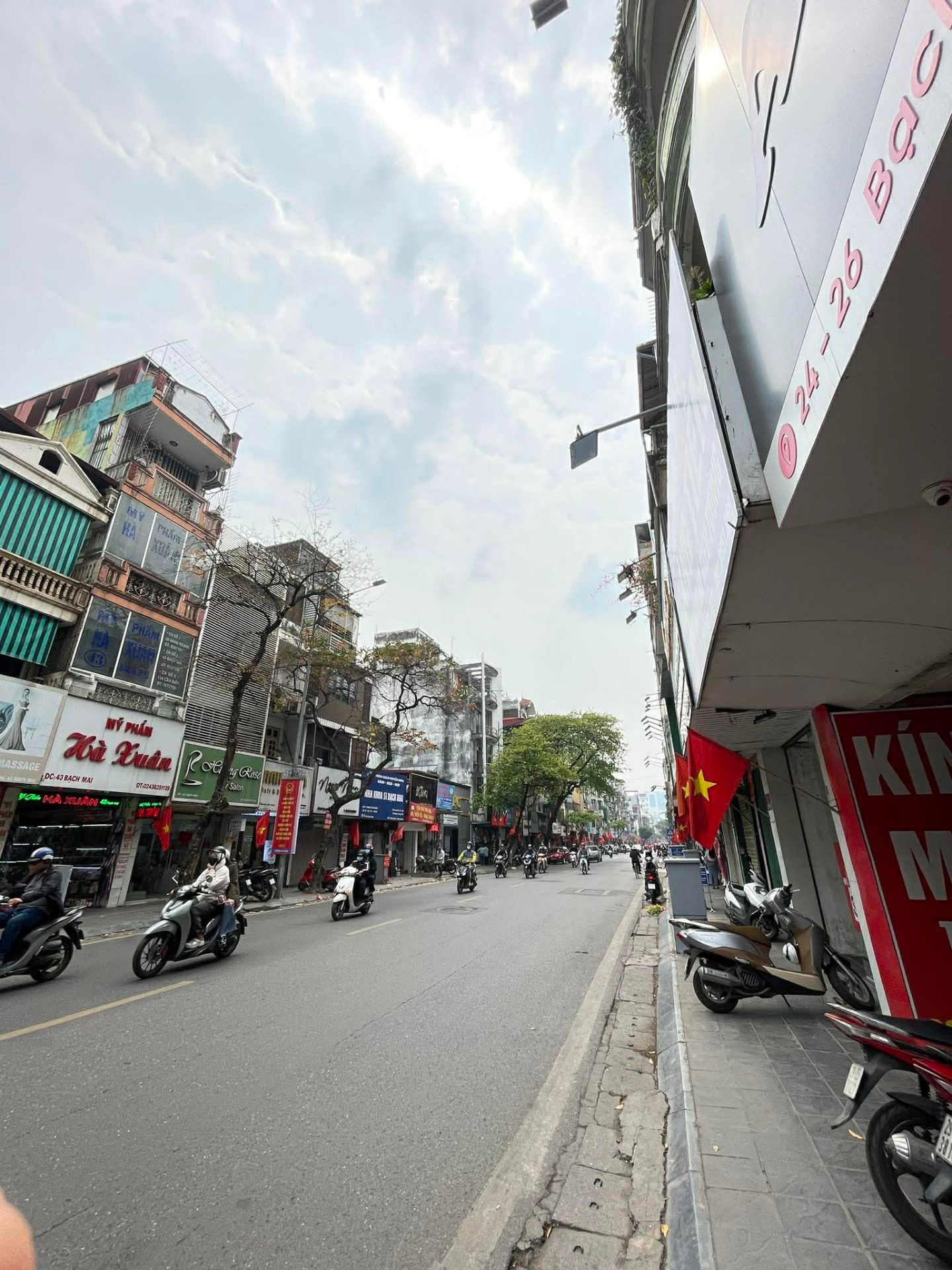 Bán nhà Bạch Mai - diện tích 99m2 6 tầng - Mặt phố kinh doanh đỉnh cao - giá 57 tỷ