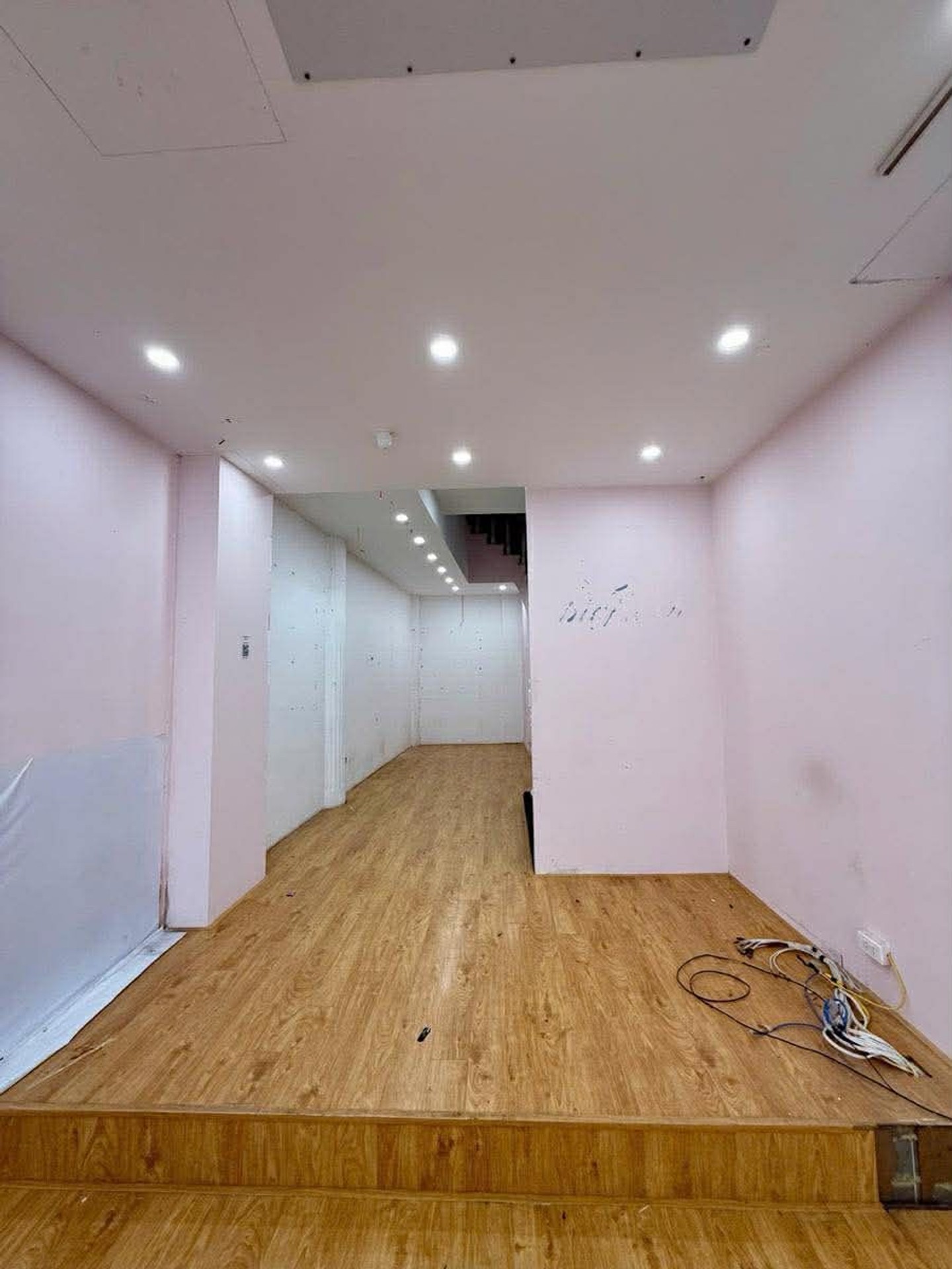 Bán nhà Bạch Mai - diện tích 99m2 6 tầng - Mặt phố kinh doanh đỉnh cao - giá 57 tỷ