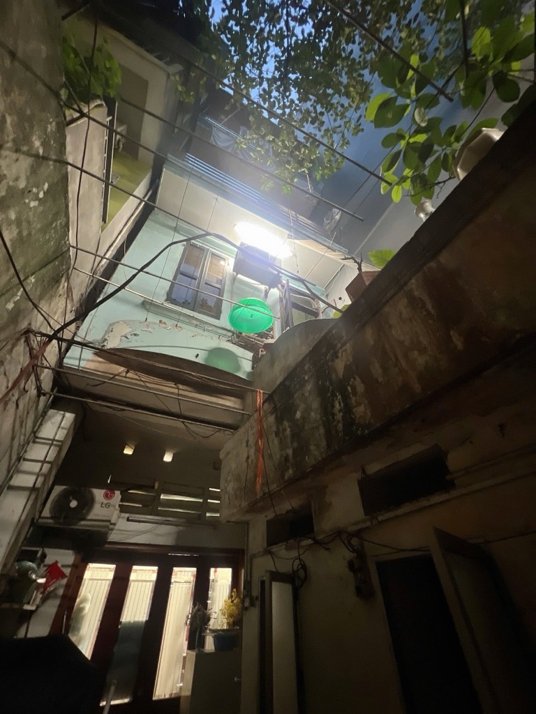 Bán nhà Phúc Tân - diện tích 80m2 4 tầng - Nhà mặt phố VIP - giá 28,8 tỷ