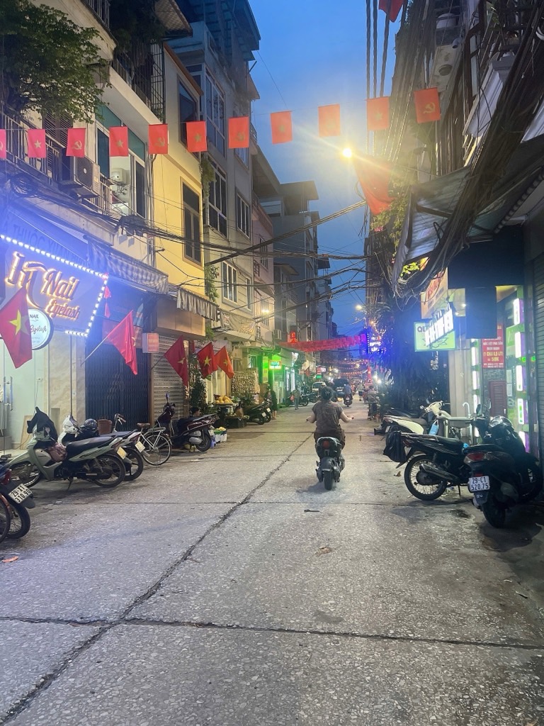 Bán nhà Phúc Tân - diện tích 80m2 4 tầng - Nhà mặt phố VIP - giá 28,8 tỷ