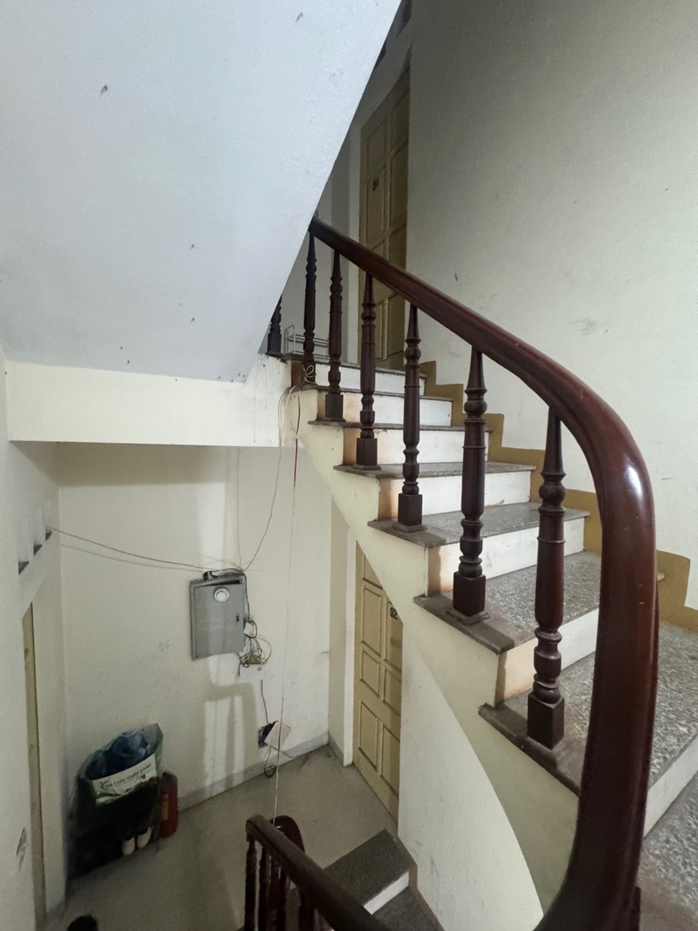 Bán nhà Lĩnh Nam - diện tích 62m2 6 tầng - ô tô tránh - giá 13,3 tỷ