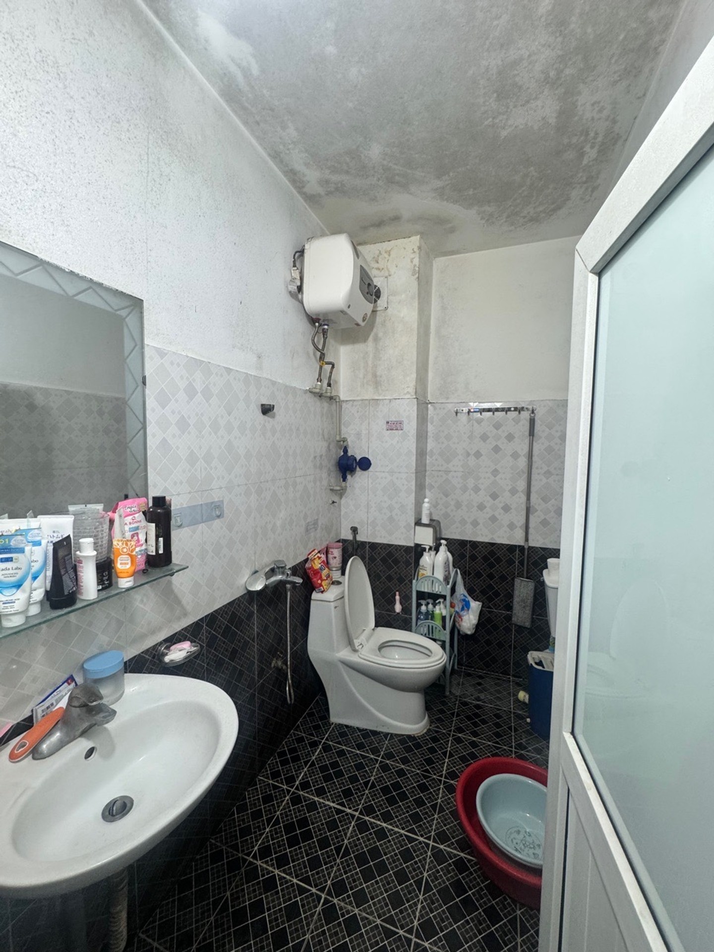 Bán nhà Lĩnh Nam - diện tích 62m2 6 tầng - ô tô tránh - giá 13,3 tỷ