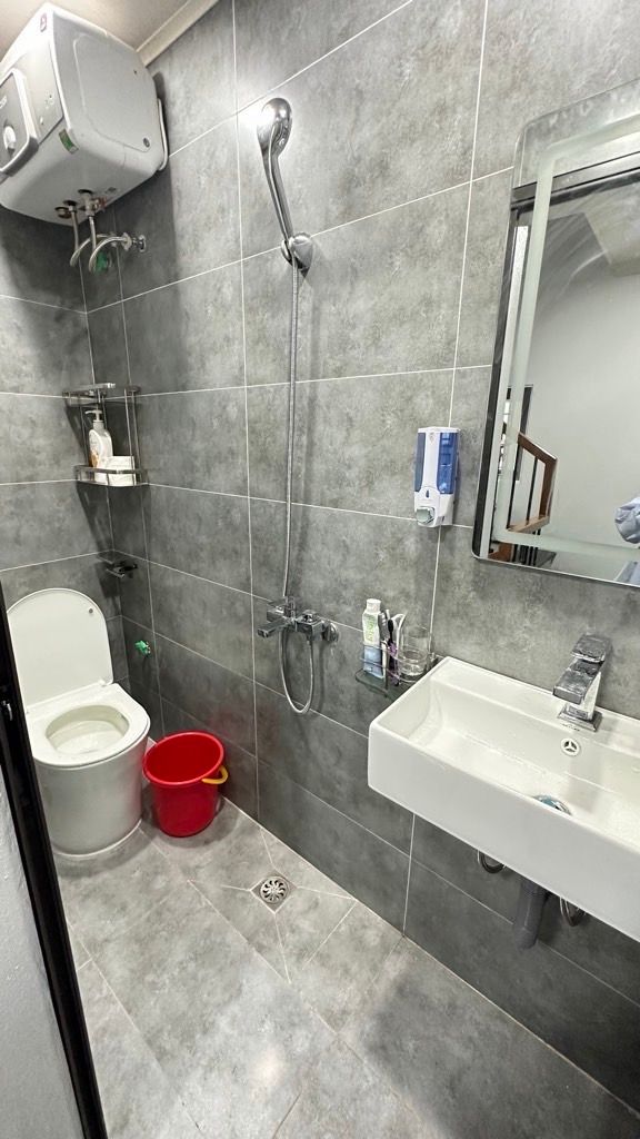 Bán nhà Hoa Lư - diện tích 17m2 5 tầng - Ô tô đỗ cửa - giá 8,28 tỷ