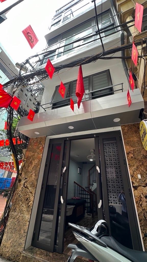 Bán nhà Hoa Lư - diện tích 17m2 5 tầng - Ô tô đỗ cửa - giá 8,28 tỷ