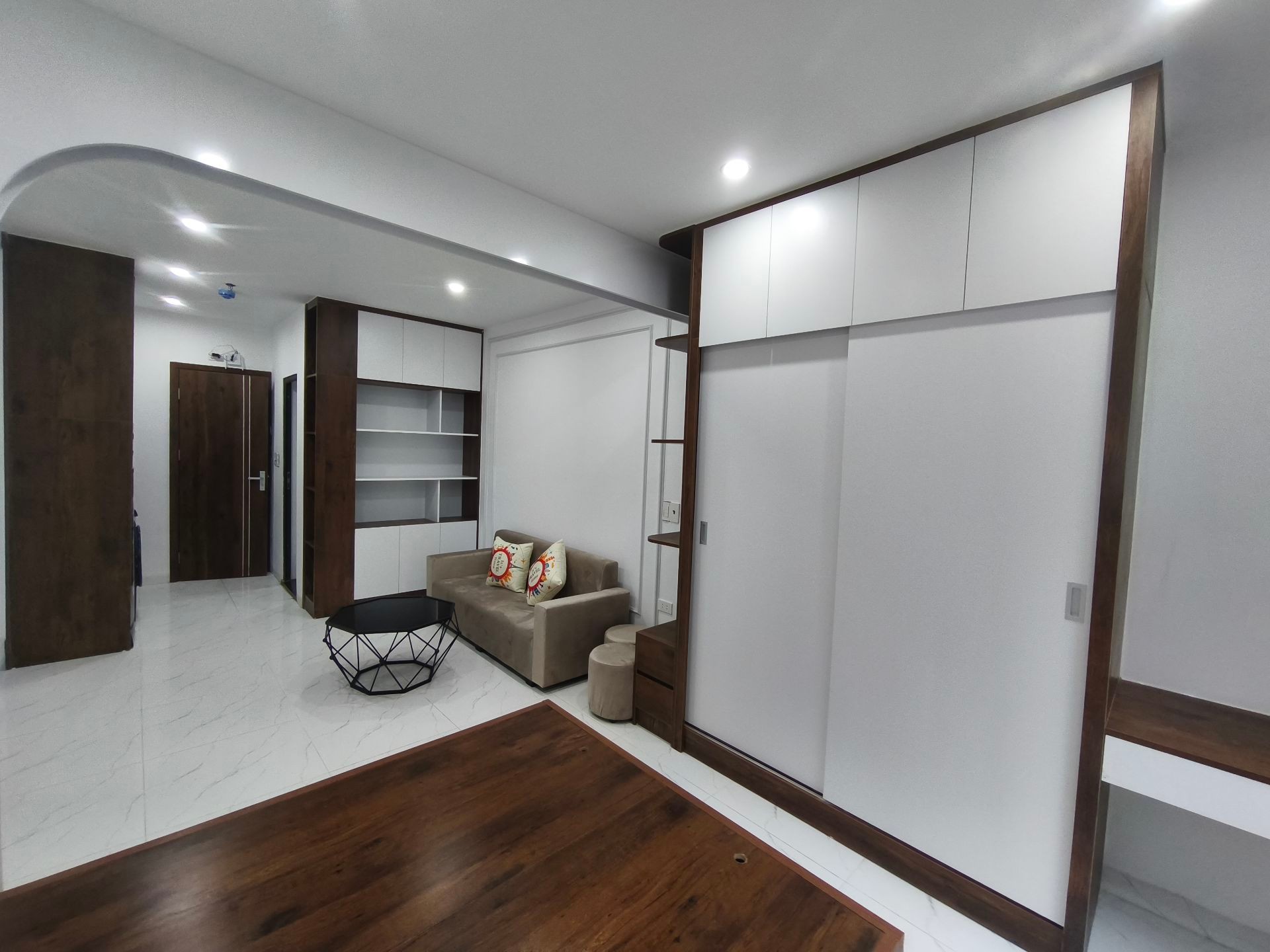 Bán nhà Nguyễn Đức Cảnh - diện tích 62m2 6 tầng - 2 mặt thoáng - giá 15,9 tỷ