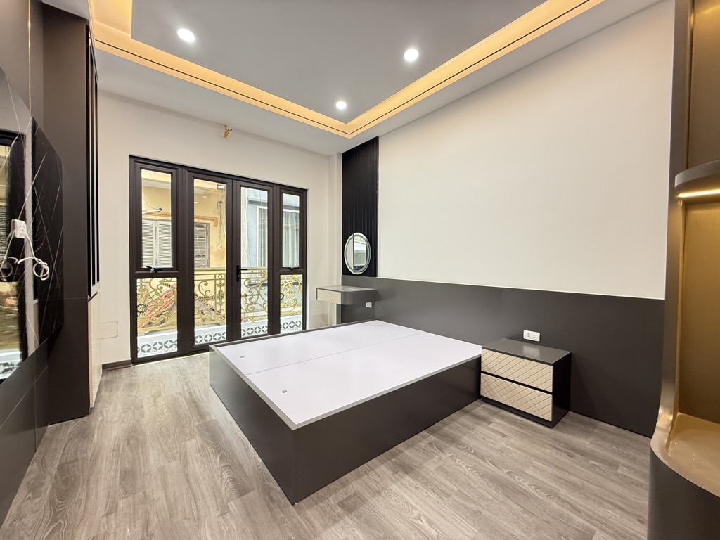 Bán nhà Nguyễn An Ninh - diện tích 54m2 6 tầng - Thang máy - giá 15,5 tỷ