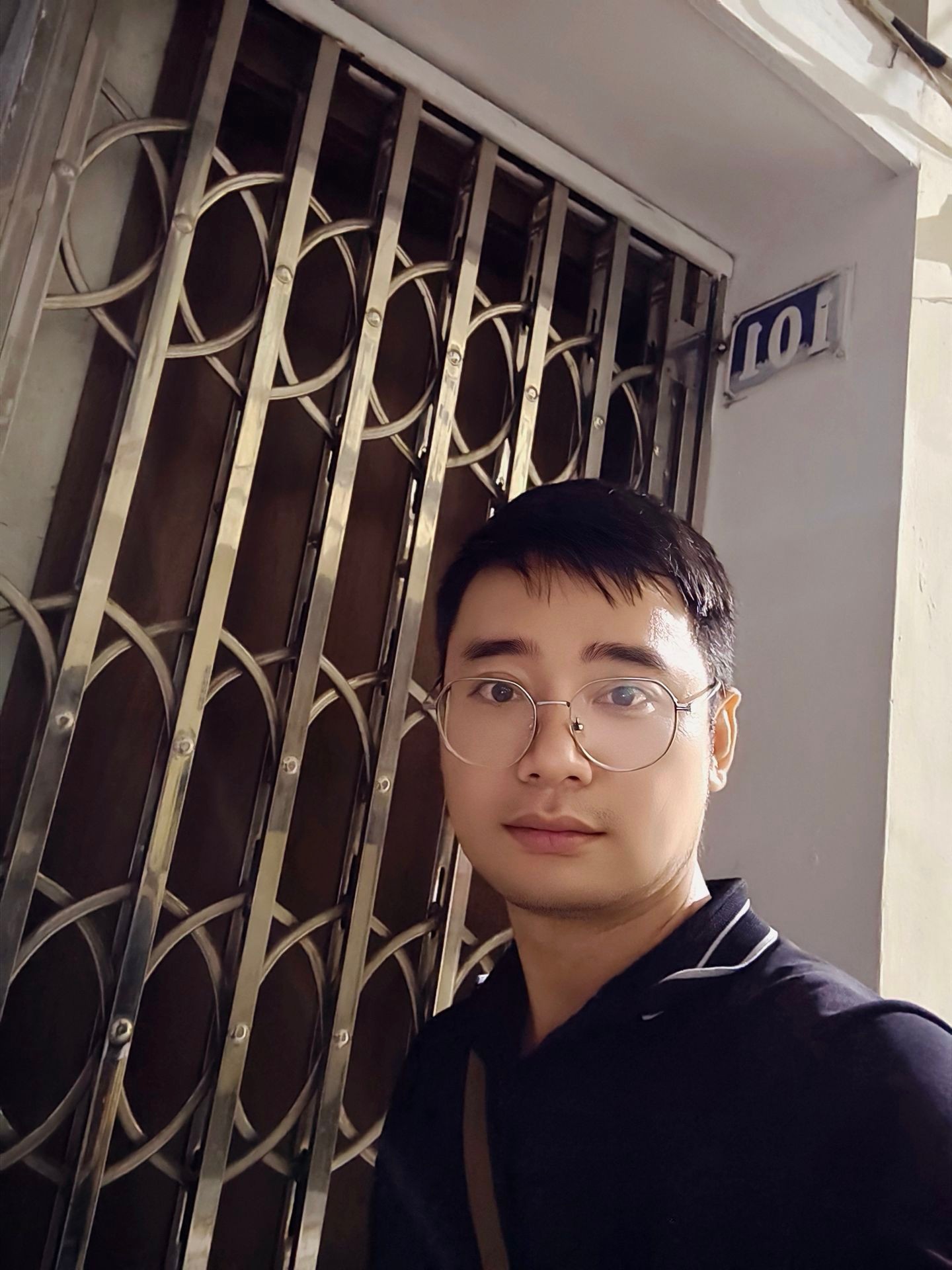 Bán nhà Vân Hồ 3 - diện tích 30m2 2 tầng - Căn hộ CCMN khu trung tâm - giá 2,4 tỷ