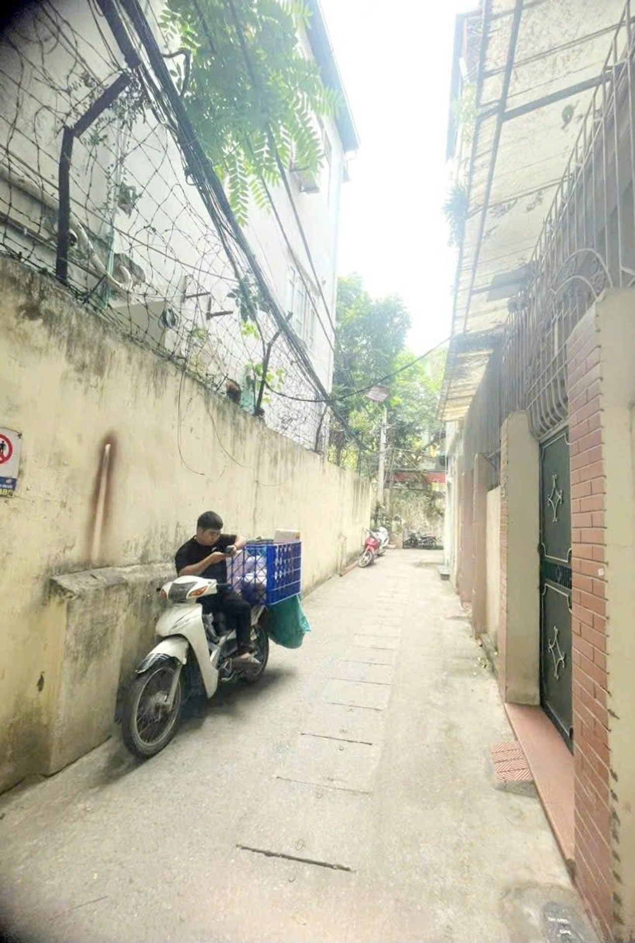 Bán nhà Vân Hồ 3 - diện tích 30m2 2 tầng - Căn hộ CCMN khu trung tâm - giá 2,4 tỷ