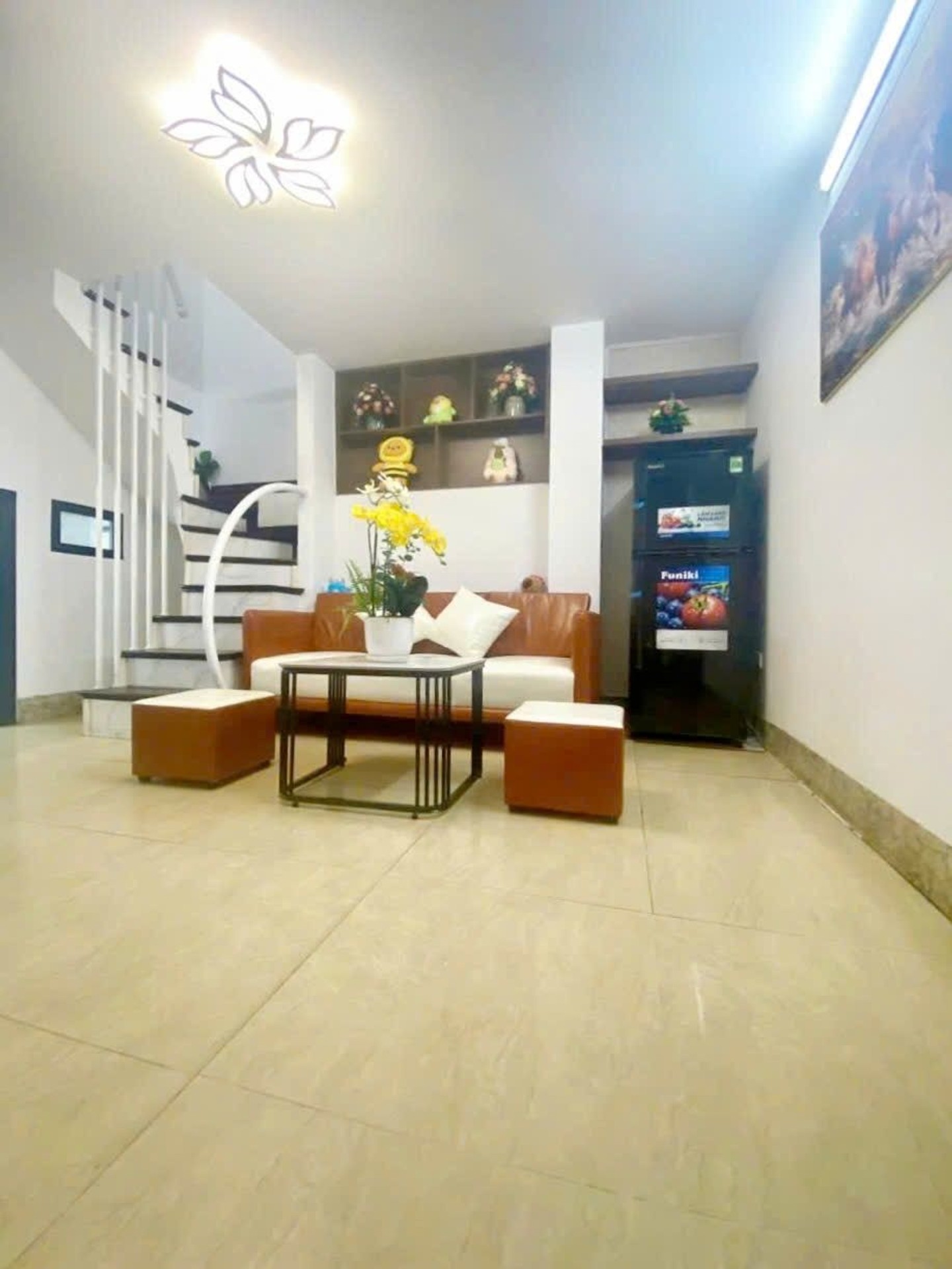 Bán nhà Vân Hồ 3 - diện tích 30m2 2 tầng - Căn hộ CCMN khu trung tâm - giá 2,4 tỷ
