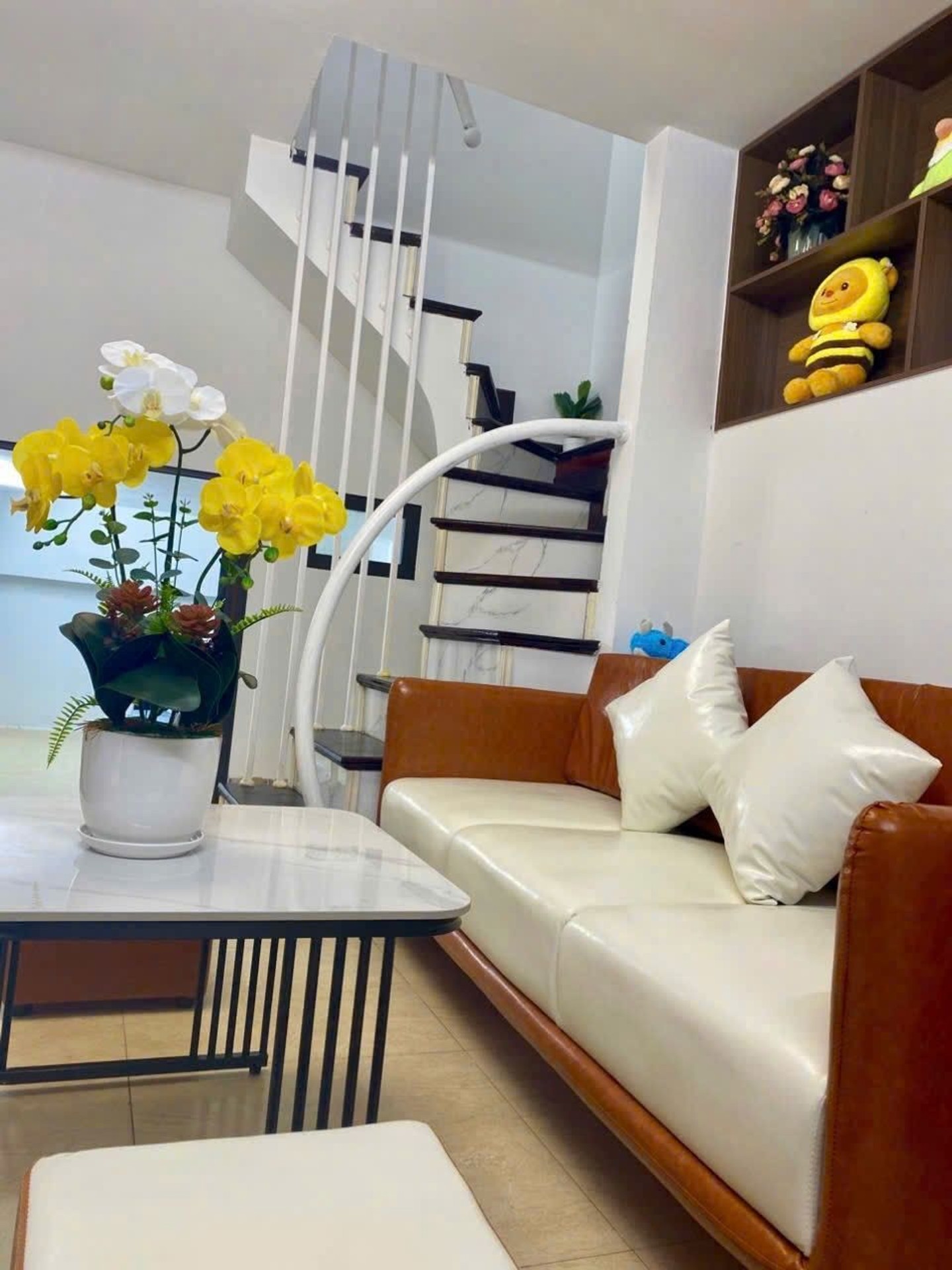 Bán nhà Vân Hồ 3 - diện tích 30m2 2 tầng - Căn hộ CCMN khu trung tâm - giá 2,4 tỷ