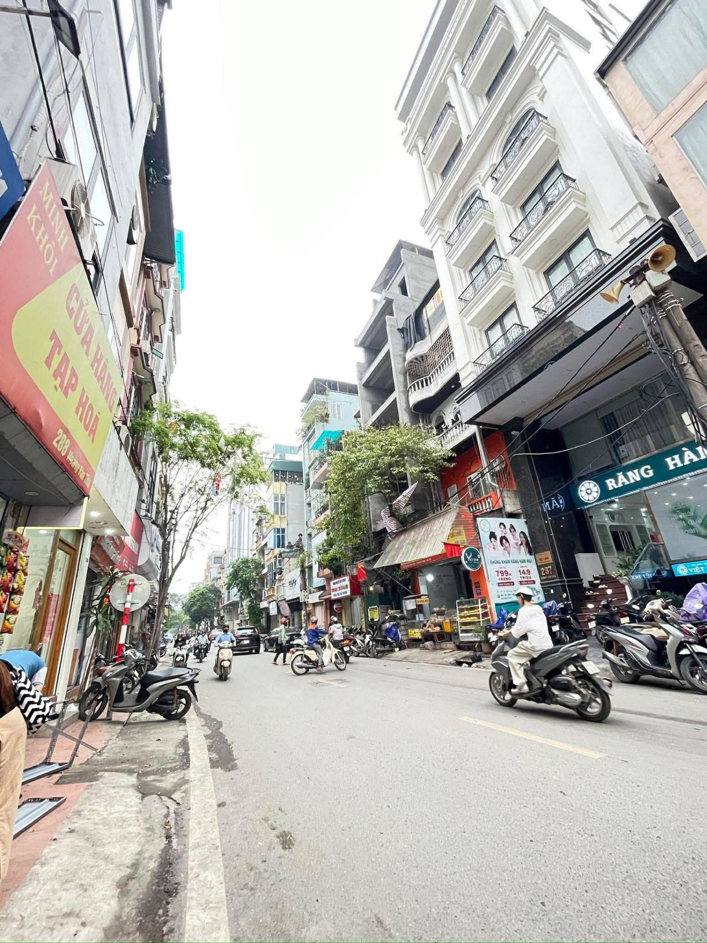 Bán nhà Hoàng Văn Thái - diện tích 80m2 3 tầng - Mặt tiền khủng 9.5m - giá 48 tỷ