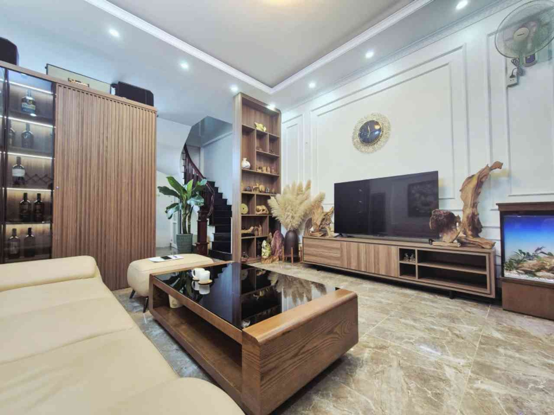 Bán nhà Kim Giang - diện tích 39m2 4 tầng - Nhà đẹp như khách sạn - giá 10,7 tỷ