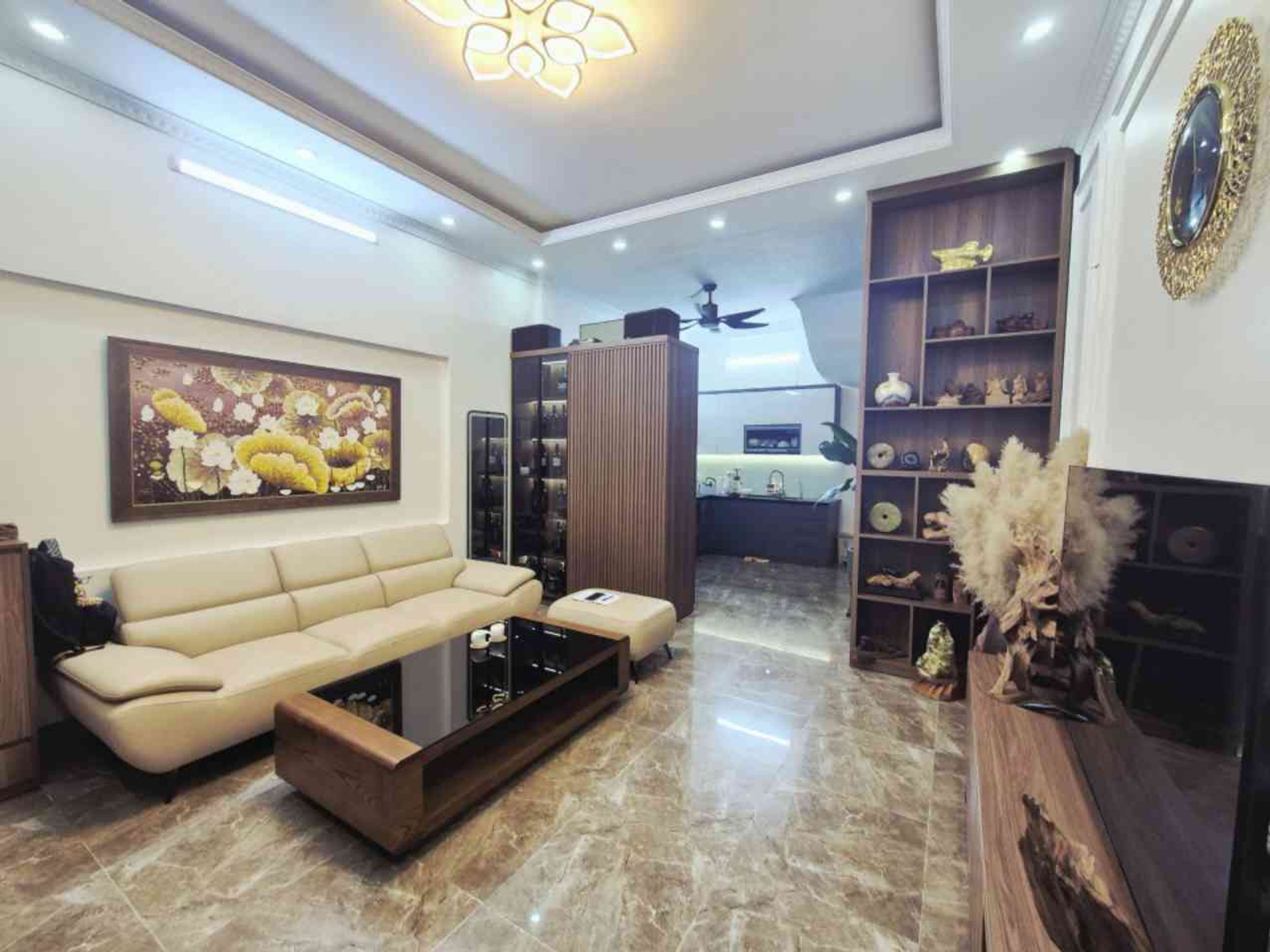 Bán nhà Kim Giang - diện tích 39m2 4 tầng - Nhà đẹp như khách sạn - giá 10,7 tỷ