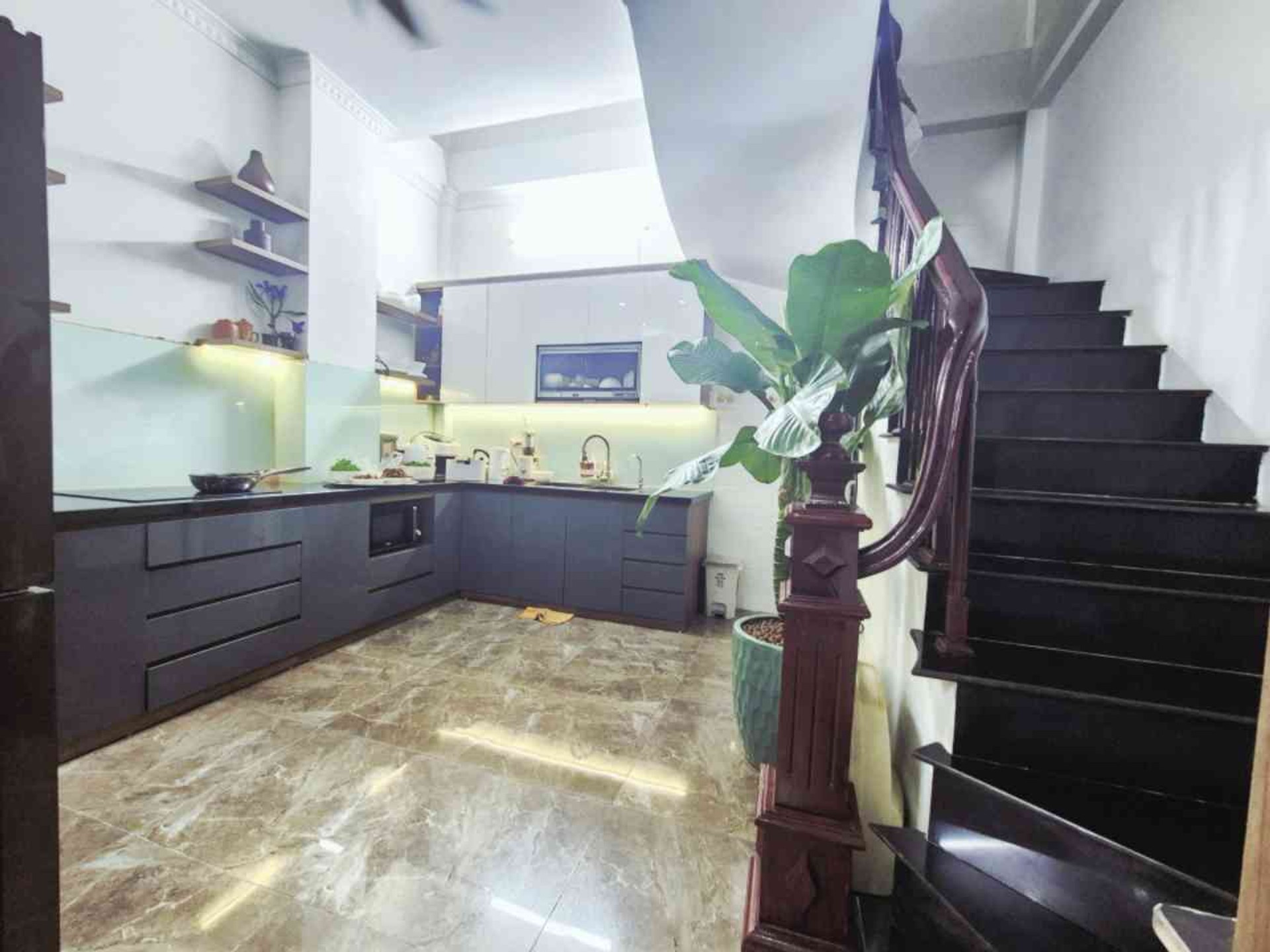 Bán nhà Kim Giang - diện tích 39m2 4 tầng - Nhà đẹp như khách sạn - giá 10,7 tỷ