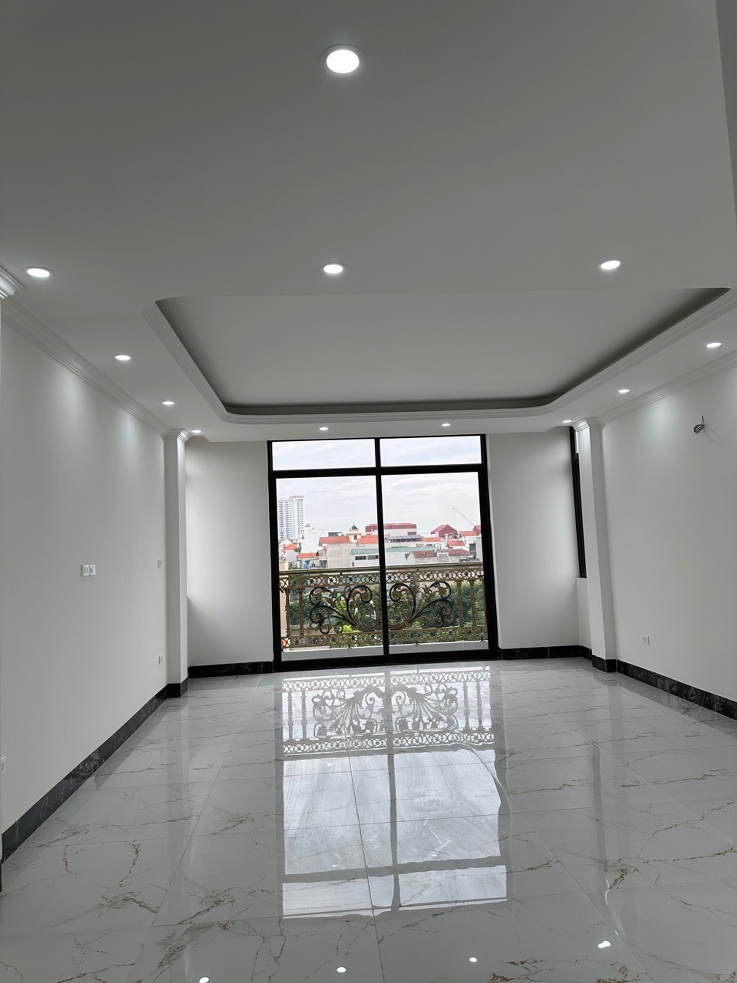 Bán nhà Tam Trinh - diện tích 53m2 7 tầng - Lô góc - giá 41,5 tỷ