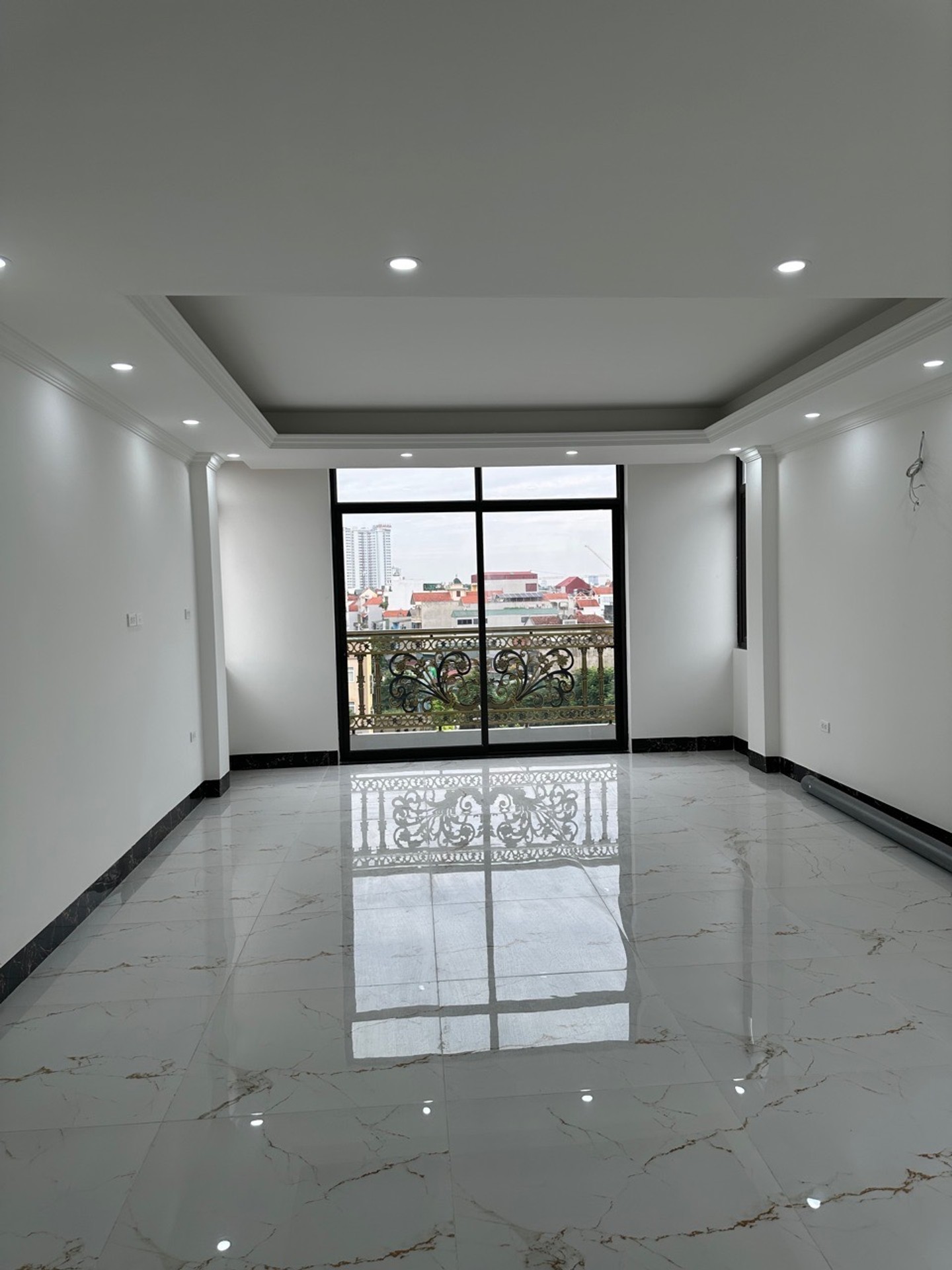 Bán nhà Tam Trinh - diện tích 53m2 7 tầng - Lô góc - giá 41,5 tỷ