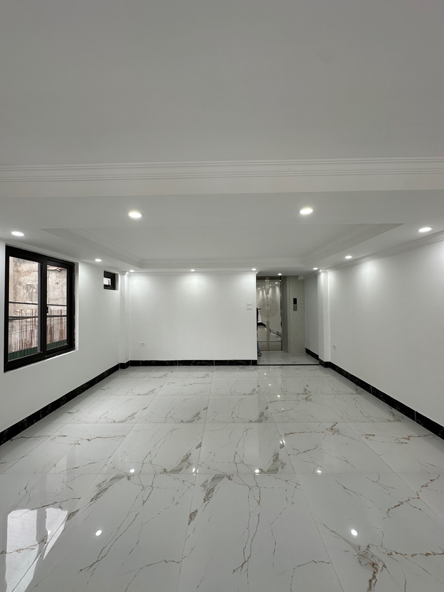 Bán nhà Tam Trinh - diện tích 53m2 7 tầng - Lô góc - giá 41,5 tỷ