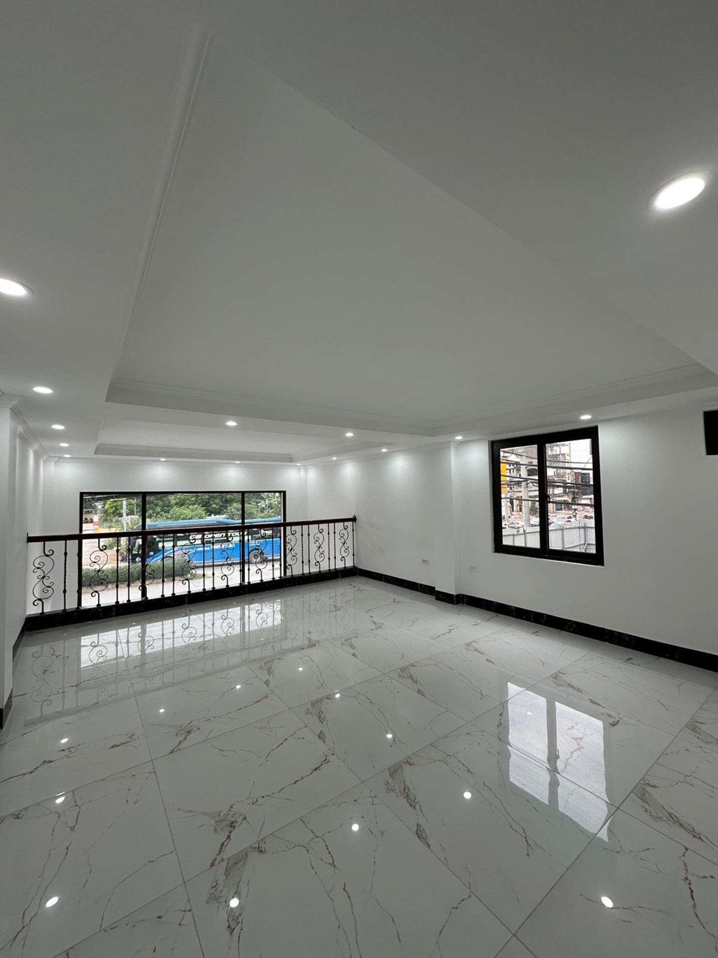 Bán nhà Tam Trinh - diện tích 53m2 7 tầng - Lô góc - giá 41,5 tỷ