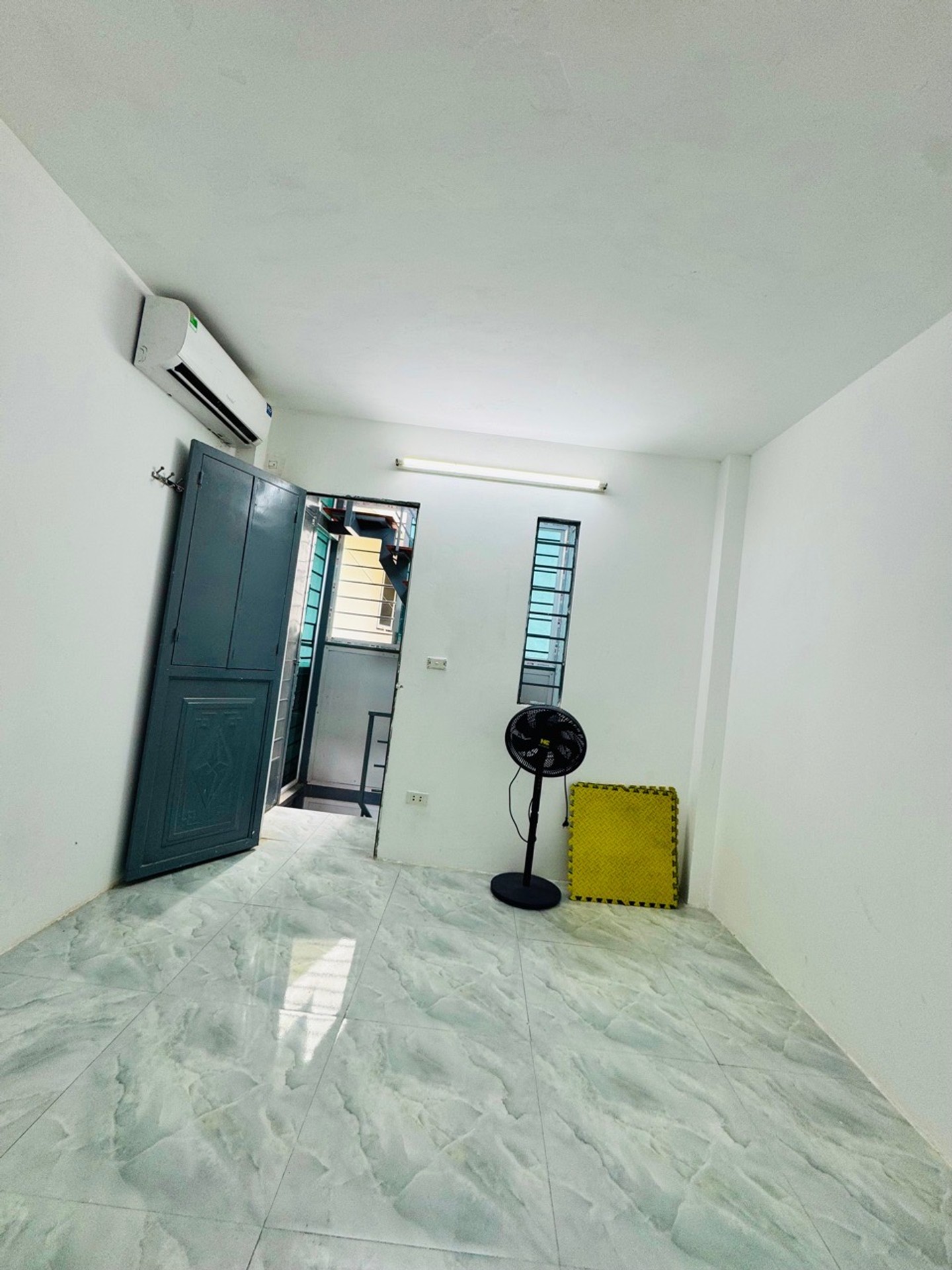 Bán nhà Trường Chinh - diện tích 15m2 3 tầng - Mặt ngõ ô tô tránh - giá 2,5 tỷ