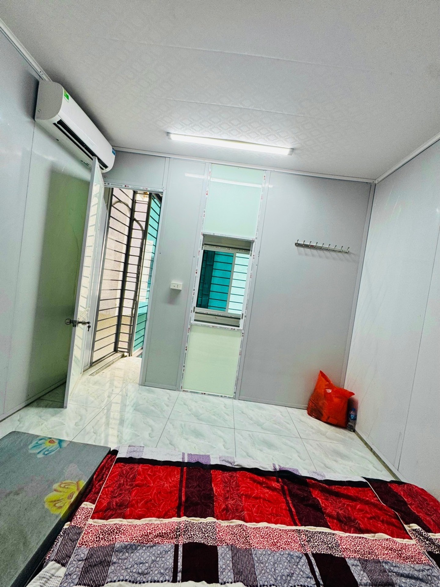Bán nhà Trường Chinh - diện tích 15m2 3 tầng - Mặt ngõ ô tô tránh - giá 2,5 tỷ