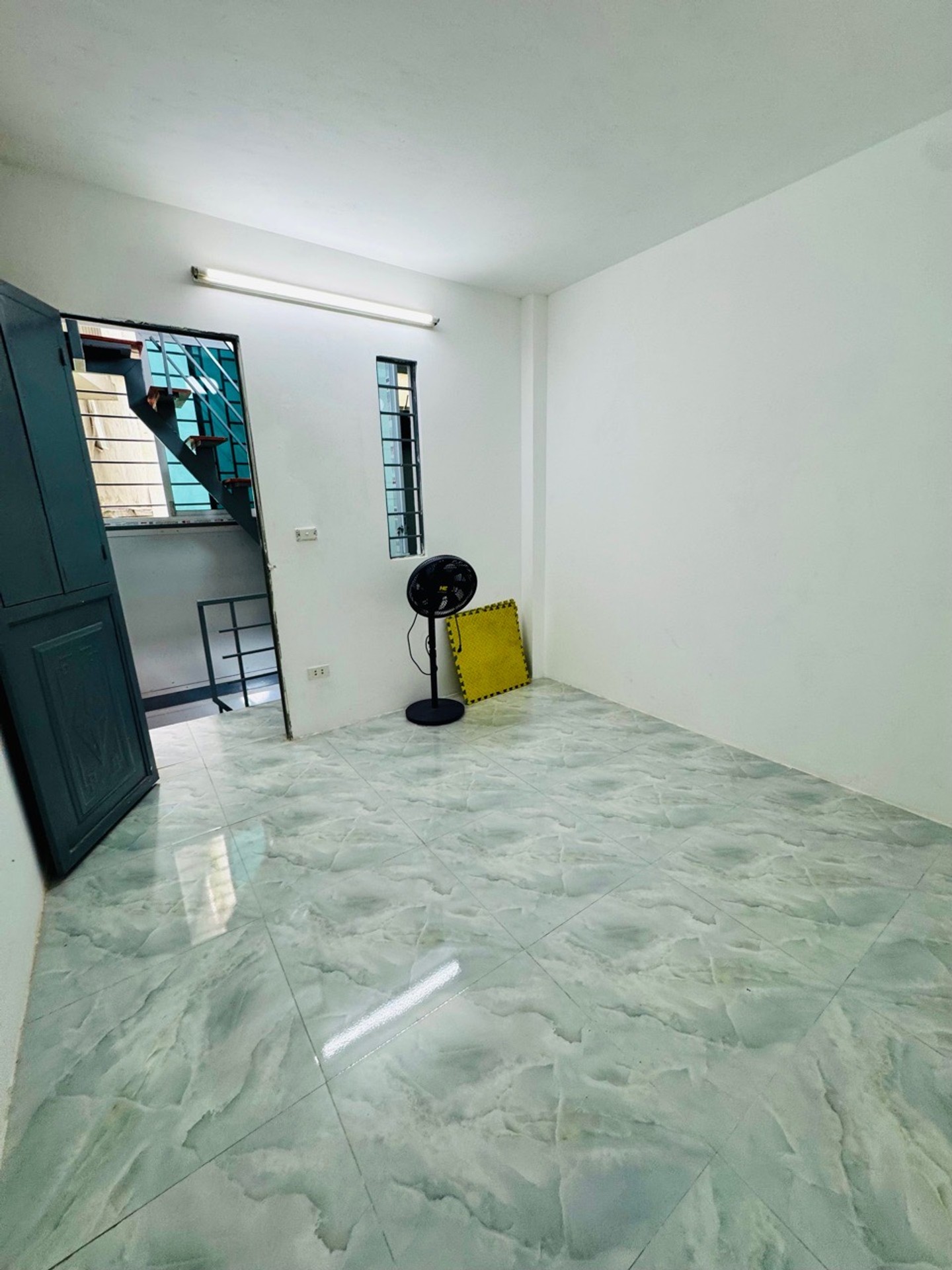 Bán nhà Trường Chinh - diện tích 15m2 3 tầng - Mặt ngõ ô tô tránh - giá 2,5 tỷ