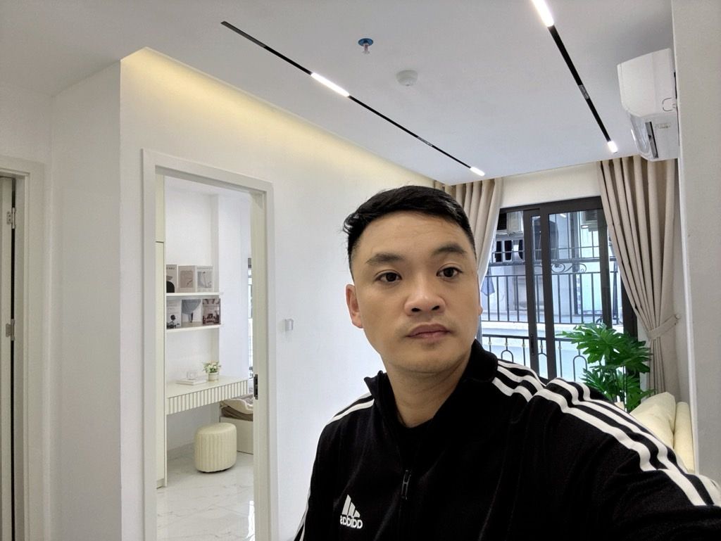 Bán nhà Hoàng Văn Thái - diện tích 98m2 7 tầng - Ô tô đỗ cửa - giá Nhỉnh 35 tỷ