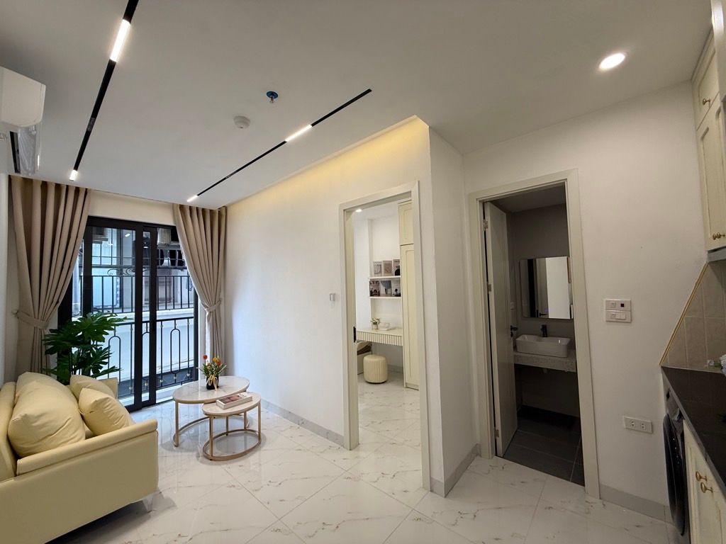 Bán nhà Hoàng Văn Thái - diện tích 98m2 7 tầng - Ô tô đỗ cửa - giá Nhỉnh 35 tỷ