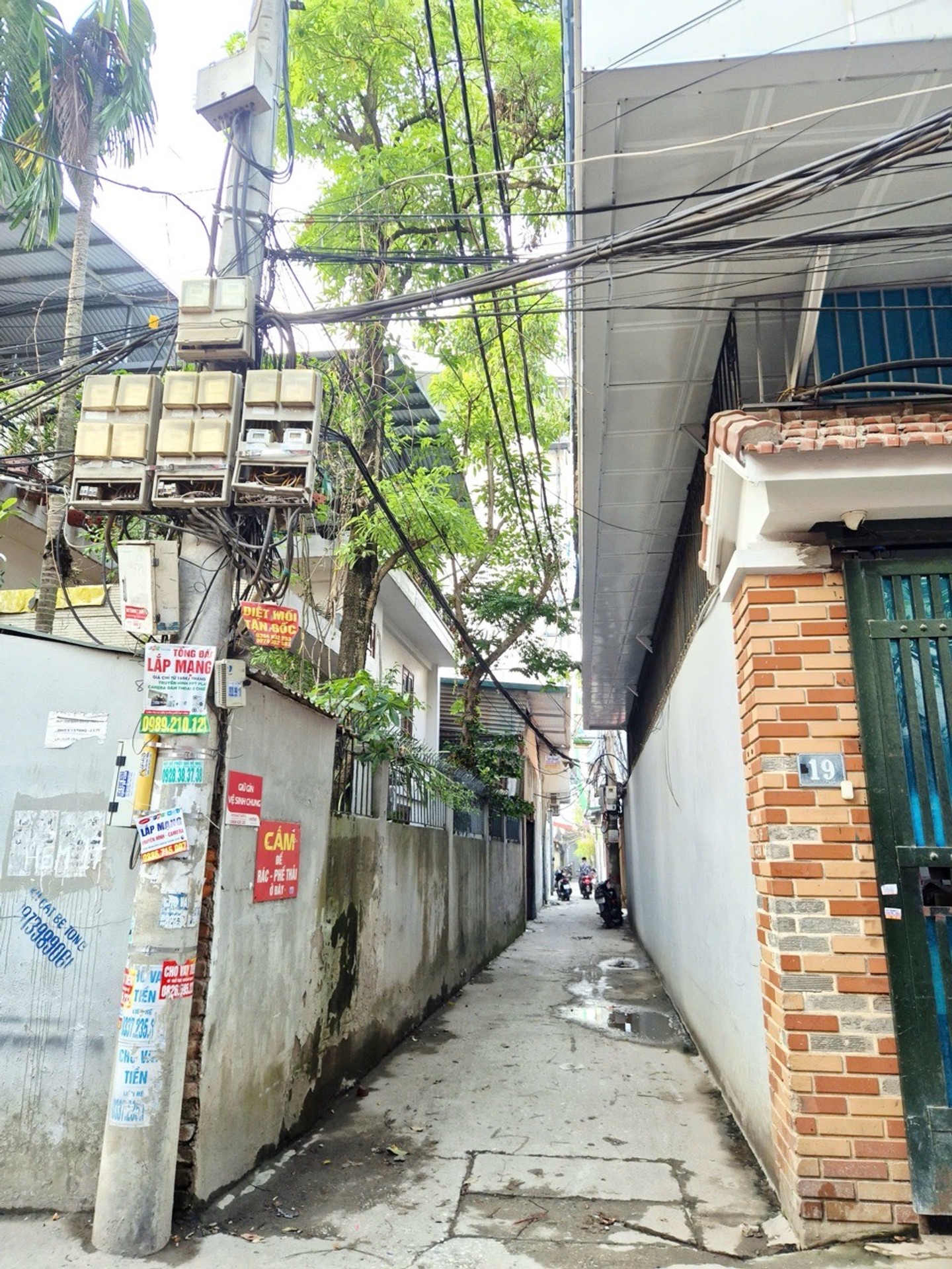 Bán nhà Lê Trọng Tấn - diện tích 36m2 3 tầng - ô tô tránh - giá 8,5 tỷ