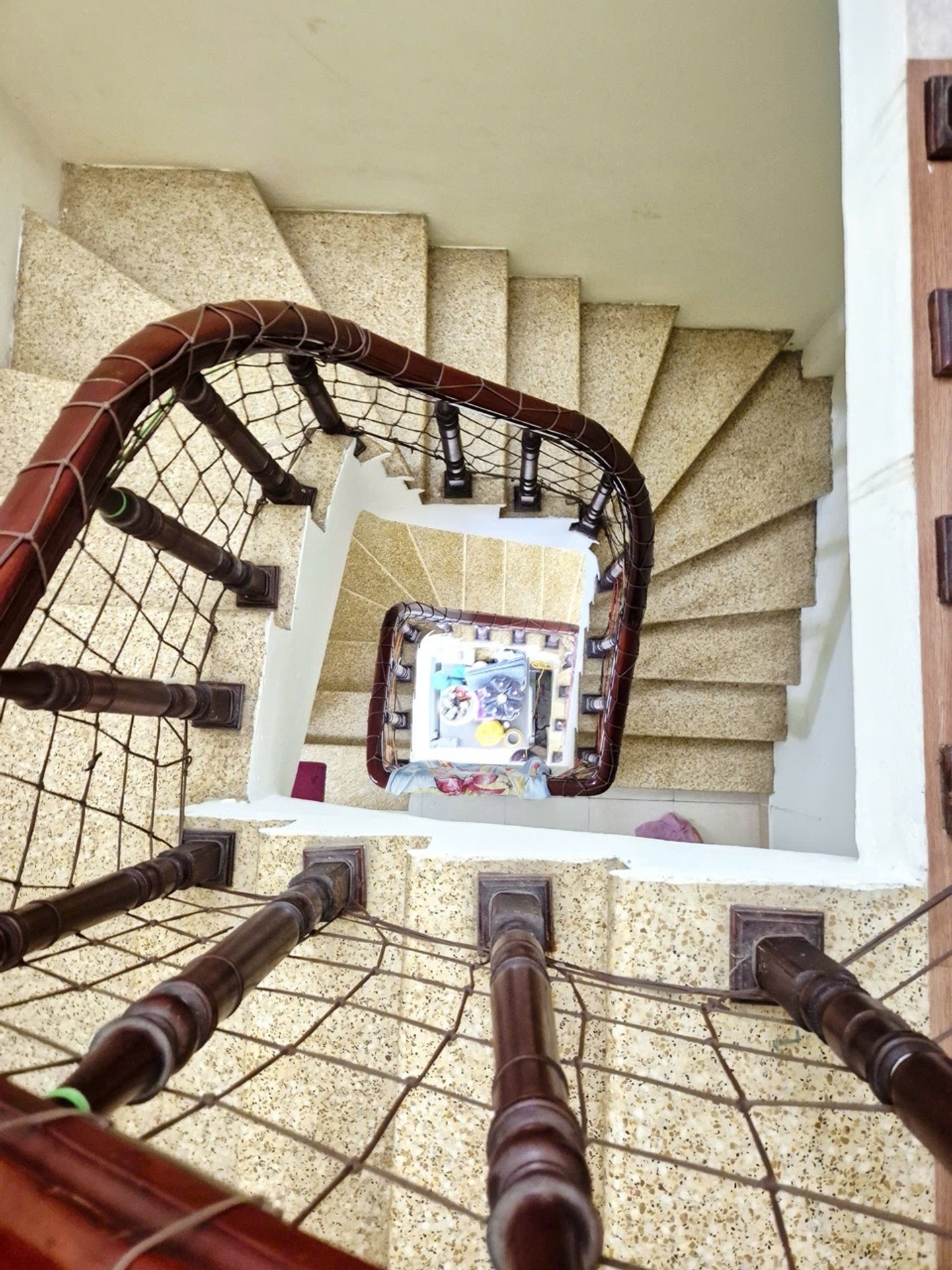 Bán nhà Lê Trọng Tấn - diện tích 36m2 3 tầng - ô tô tránh - giá 8,5 tỷ
