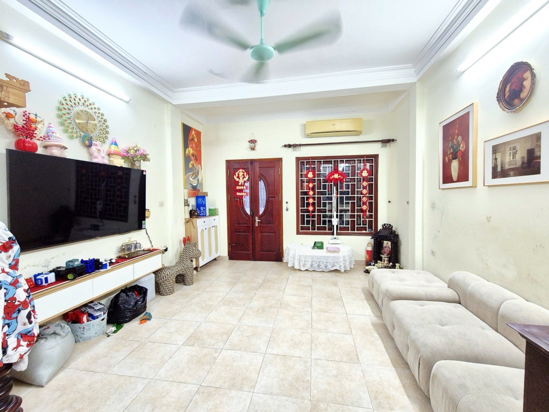 Bán nhà Lê Trọng Tấn - diện tích 36m2 3 tầng - ô tô tránh - giá 8,5 tỷ