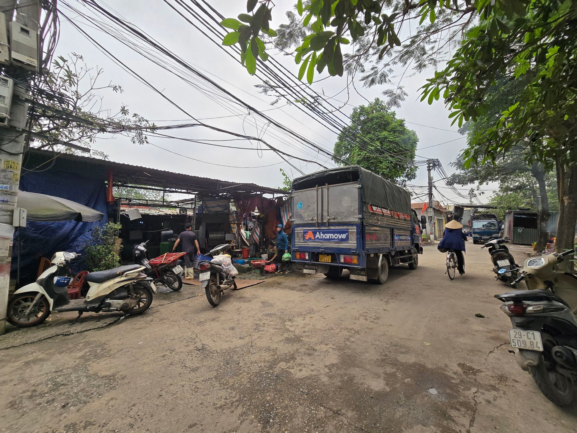 Bán nhà Sở Thượng - diện tích 113m2 1 tầng - Ô TÔ TRÁNH - KINH DOANH - giá 5,6 tỷ