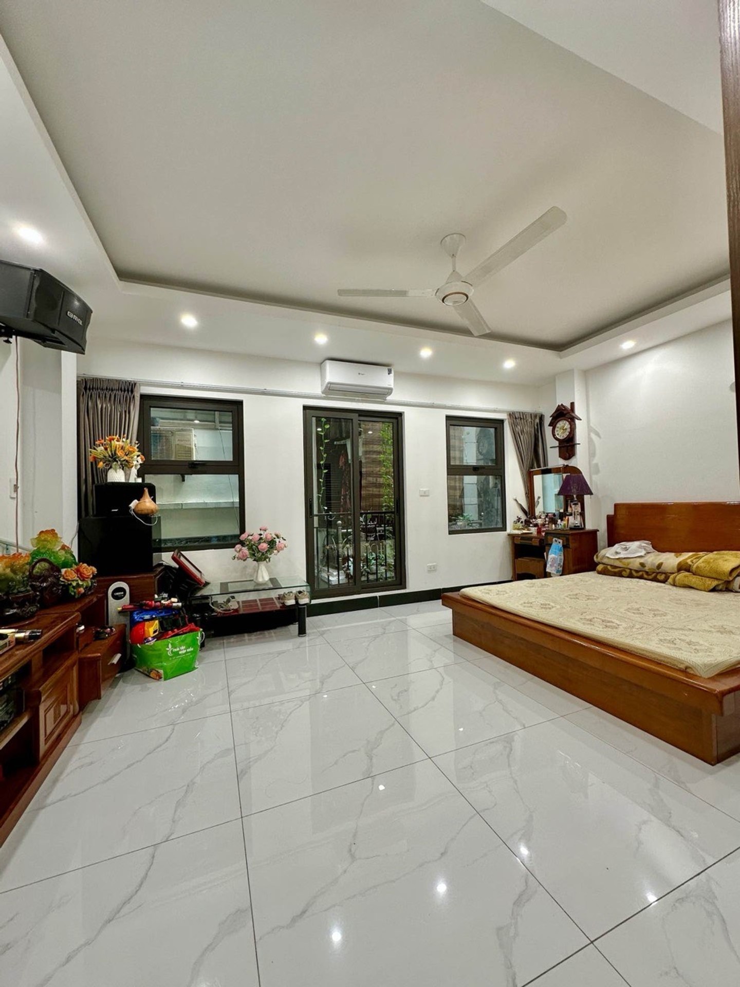 Bán nhà Hai Bà Trưng - diện tích 36m2 5 tầng - Ô TÔ ĐỖ CỬA - giá 13,75 tỷ