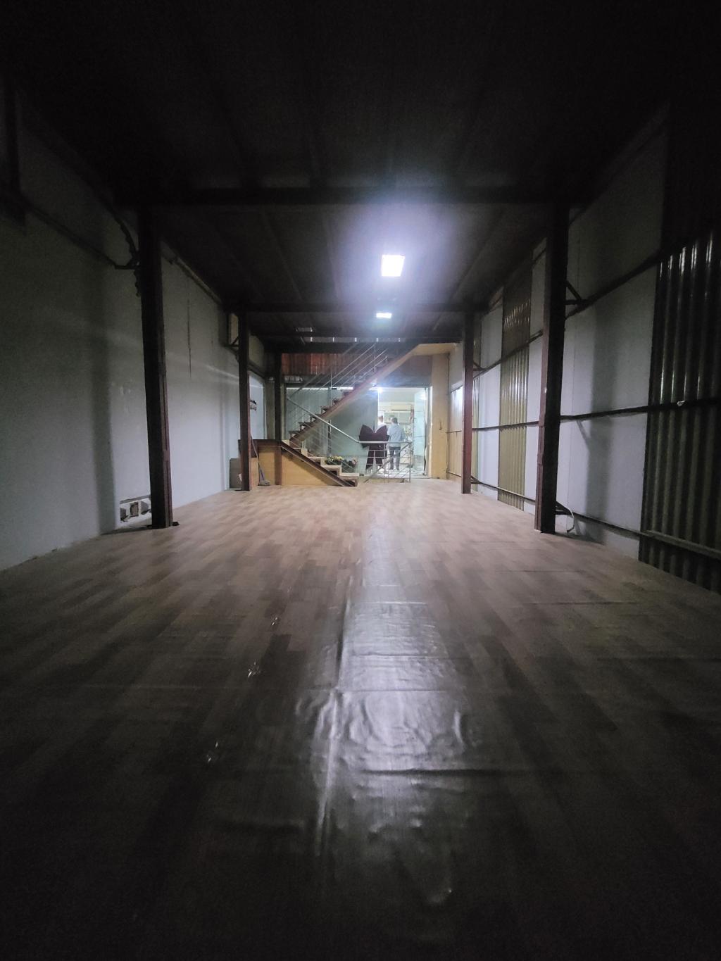 Bán nhà Hồng Hà - diện tích 140m2 3 tầng - Mặt phố kinh doanh sầm uất - giá 42 tỷ