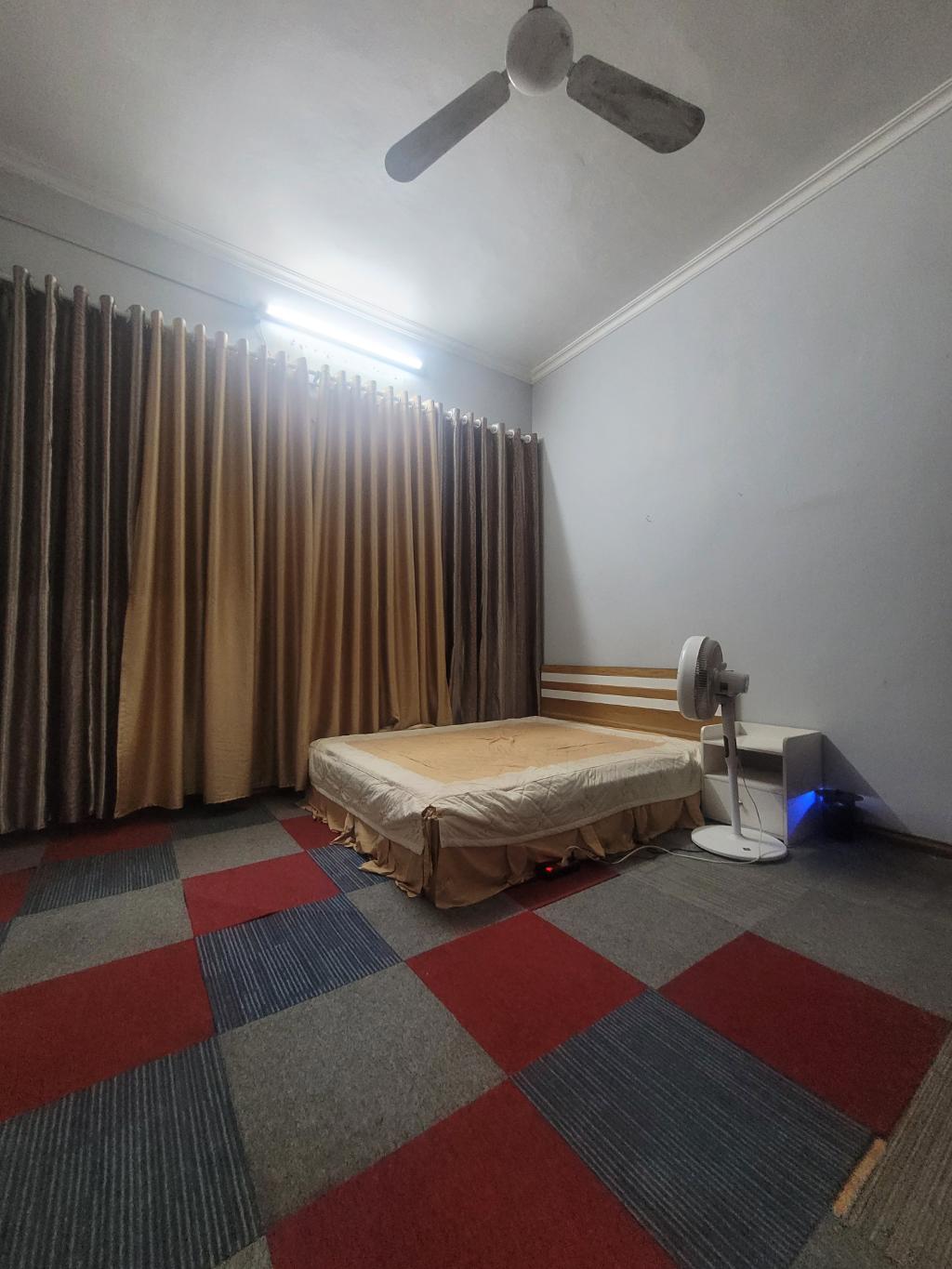 Bán nhà Hồng Hà - diện tích 140m2 3 tầng - Mặt phố kinh doanh sầm uất - giá 42 tỷ