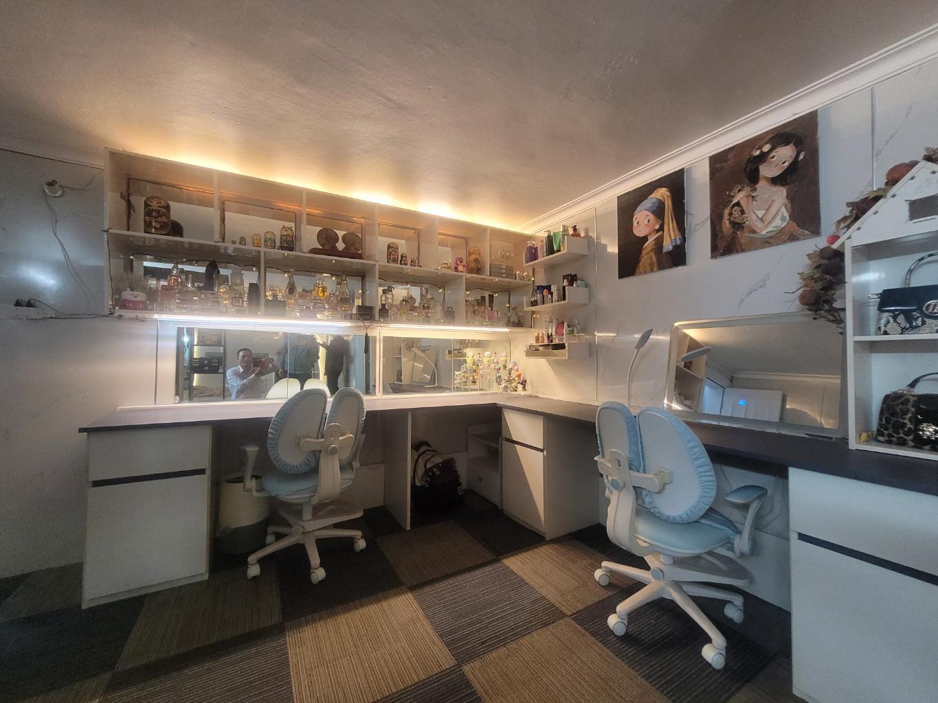 Bán nhà Hồng Hà - diện tích 140m2 3 tầng - Mặt phố kinh doanh sầm uất - giá 42 tỷ