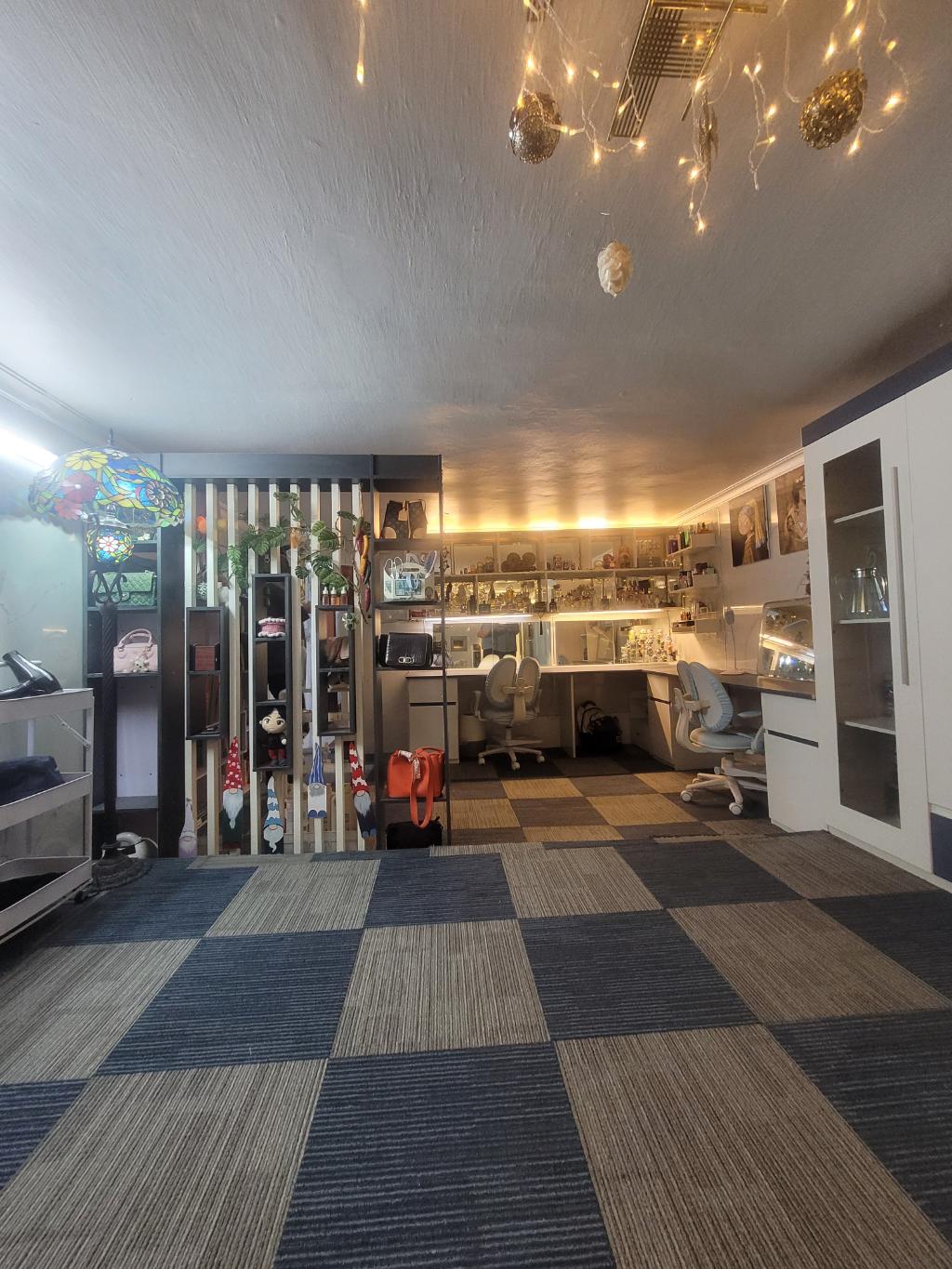 Bán nhà Hồng Hà - diện tích 140m2 3 tầng - Mặt phố kinh doanh sầm uất - giá 42 tỷ