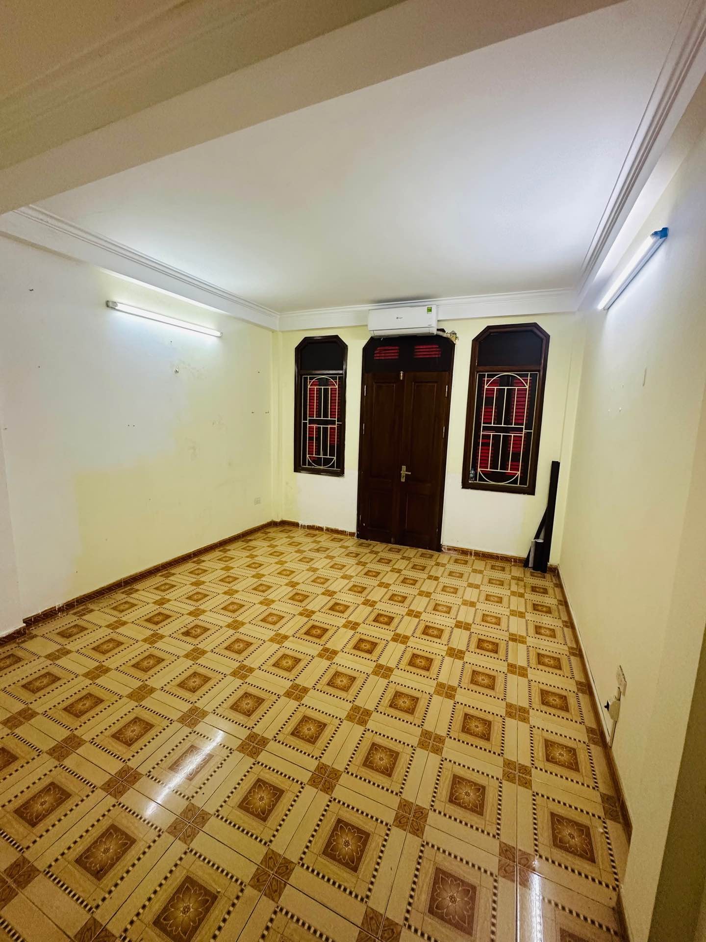 Bán nhà Trương Định - diện tích 40m2 4 tầng - Lô góc 3 mặt thoáng - giá 9,2 tỷ