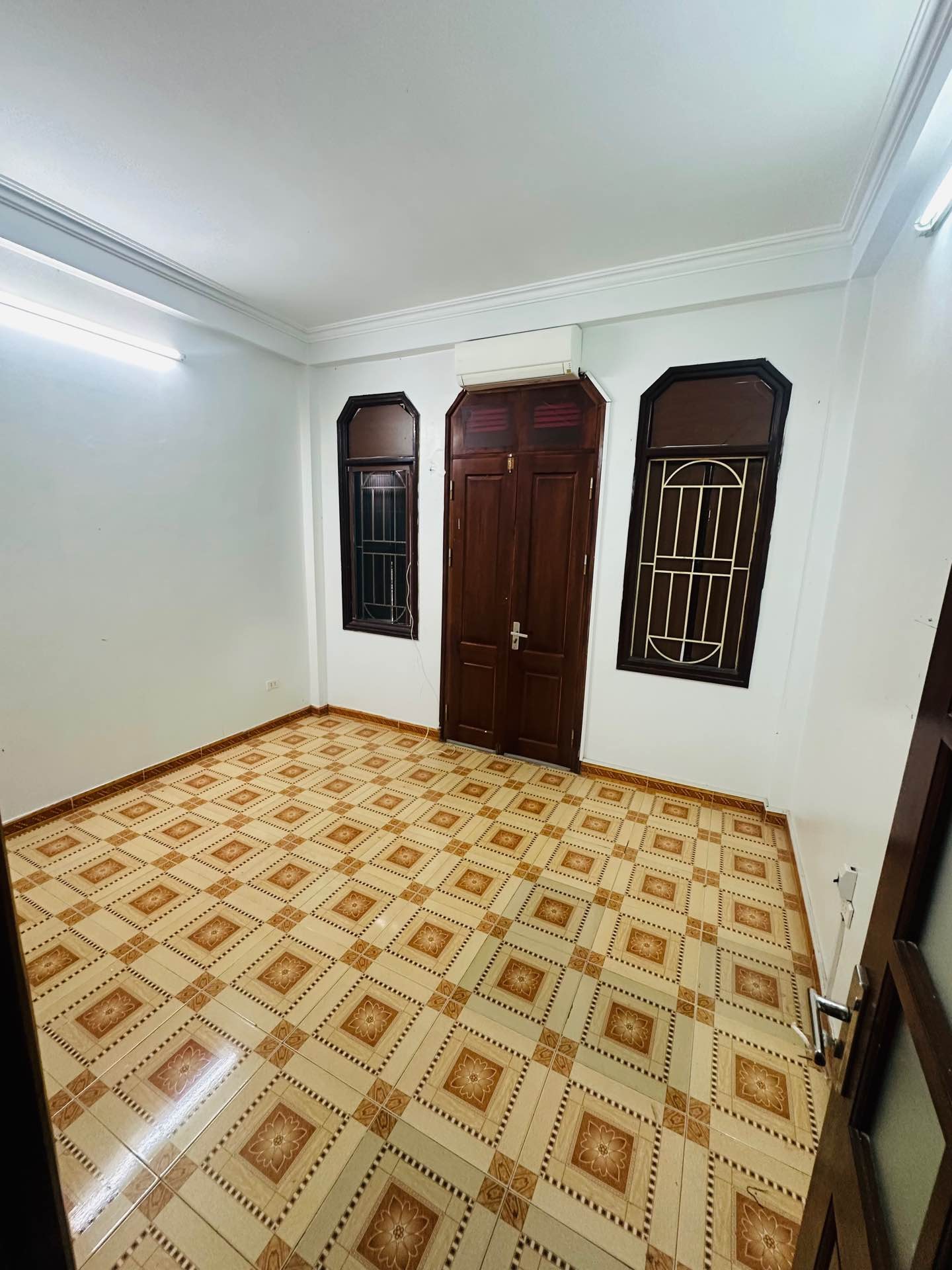 Bán nhà Trương Định - diện tích 40m2 4 tầng - Lô góc 3 mặt thoáng - giá 9,2 tỷ