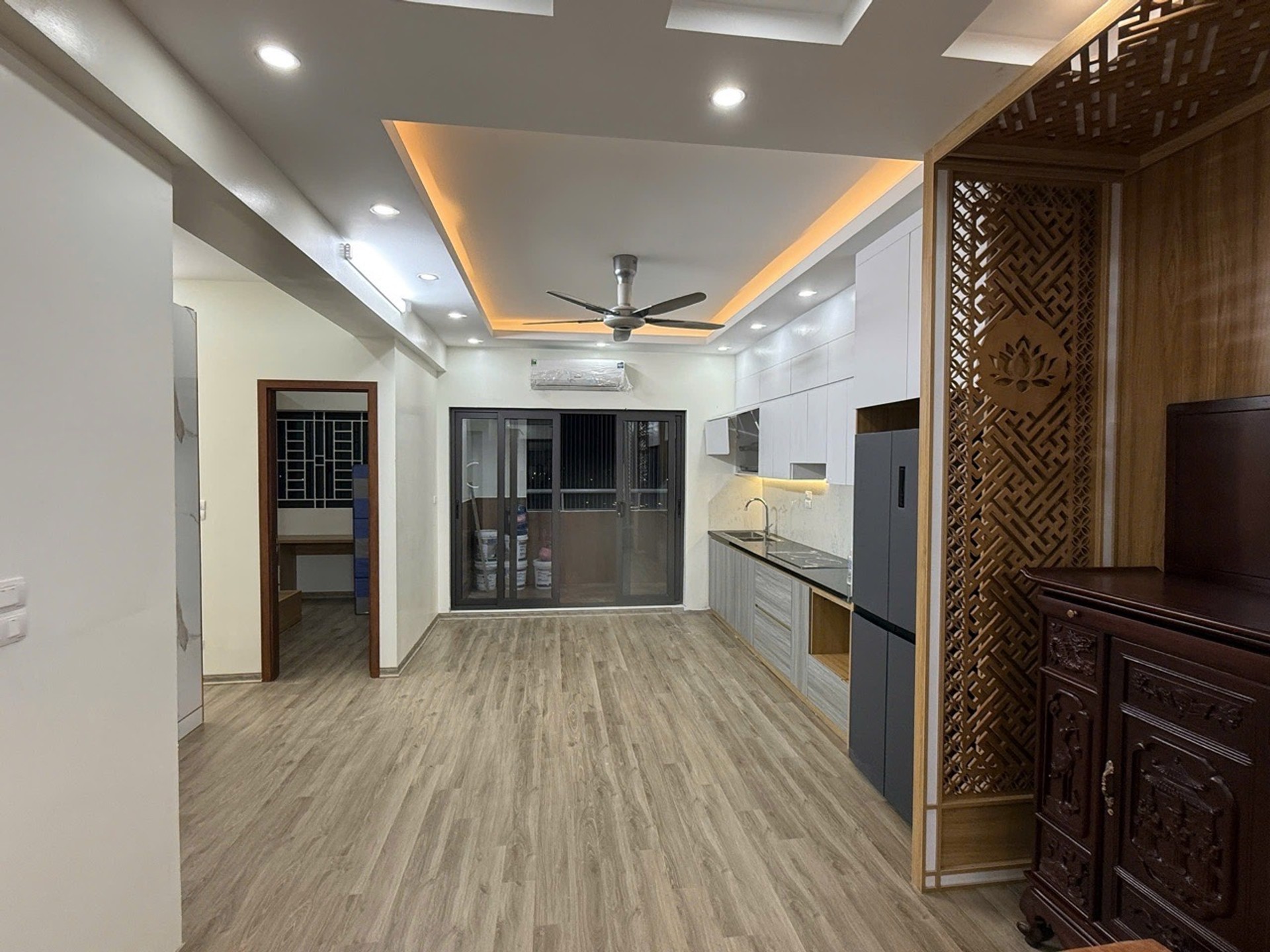 Bán nhà Lĩnh Nam - diện tích 84m2 1 tầng - Mặt phố - giá 5,85 tỷ