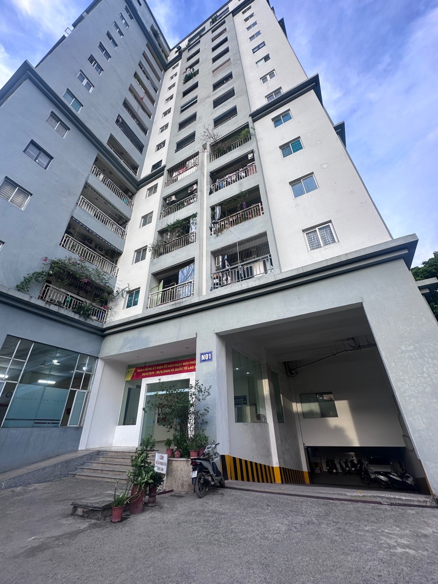 Bán nhà Lĩnh Nam - diện tích 84m2 1 tầng - Mặt phố - giá 5,85 tỷ
