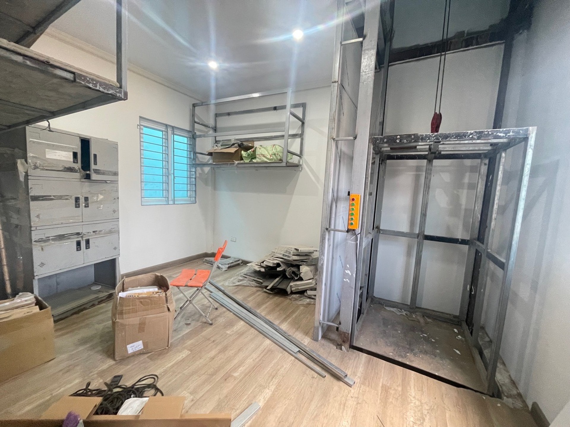 Bán nhà Định Công Hạ - diện tích 78m2 6 tầng - ô tô đỗ cửa - giá 16,5 tỷ