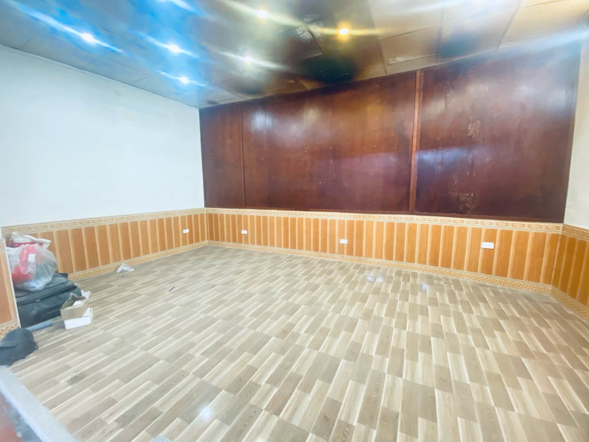 Bán nhà Nam Dư - diện tích 47m2 1 tầng - Ô tô đỗ cửa - giá 7,5 tỷ
