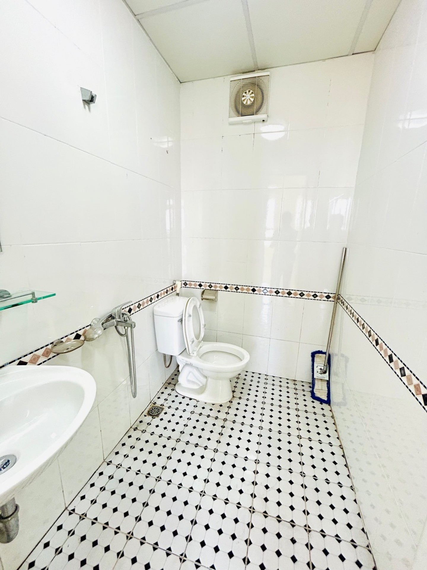 Bán nhà Khuyến Lương - diện tích 71m2 1 tầng - Chung cư đẹp, giá 4,5 tỷ