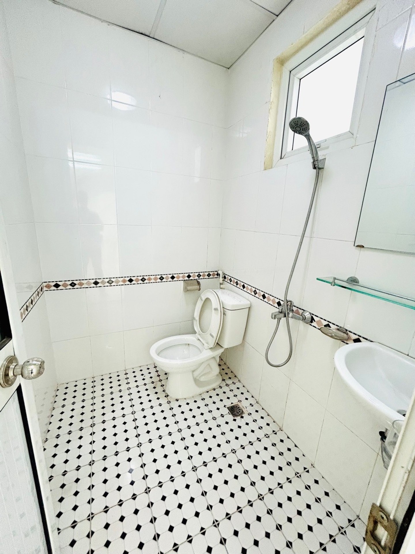 Bán nhà Khuyến Lương - diện tích 71m2 1 tầng - Chung cư đẹp, giá 4,5 tỷ