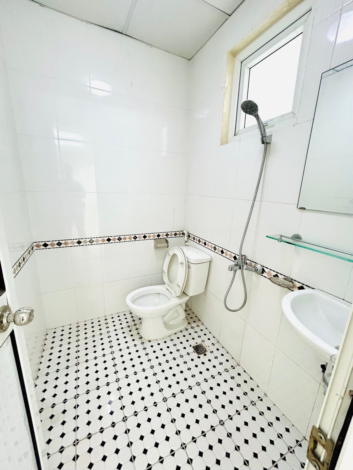 Bán nhà Khuyến Lương - diện tích 71m2 1 tầng - Chung cư đẹp, giá 4,5 tỷ