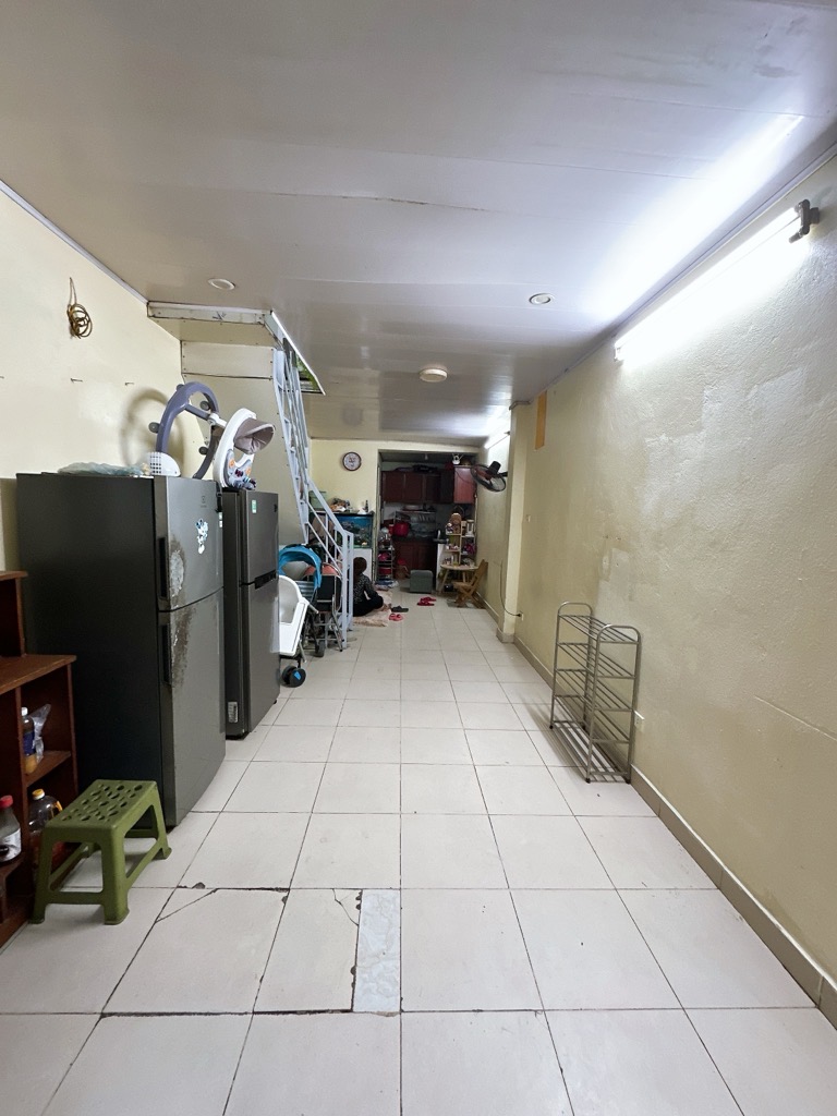 Bán nhà Trần Hoà - diện tích 30m2 3 tầng - Ngõ thông ô tô kinh doanh - giá 1,9 tỷ