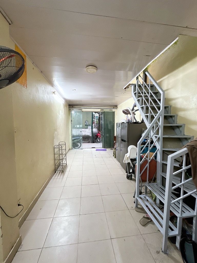 Bán nhà Trần Hoà - diện tích 30m2 3 tầng - Ngõ thông ô tô kinh doanh - giá 1,9 tỷ