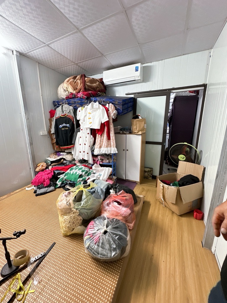 Bán nhà Trần Hoà - diện tích 30m2 3 tầng - Ngõ thông ô tô kinh doanh - giá 1,9 tỷ
