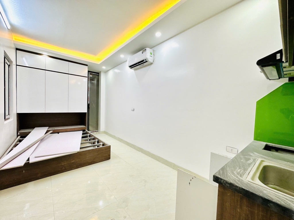 Bán nhà Phố 8/3 - diện tích 93m2 6 tầng - ô tô đỗ cửa - giá 26,9 tỷ